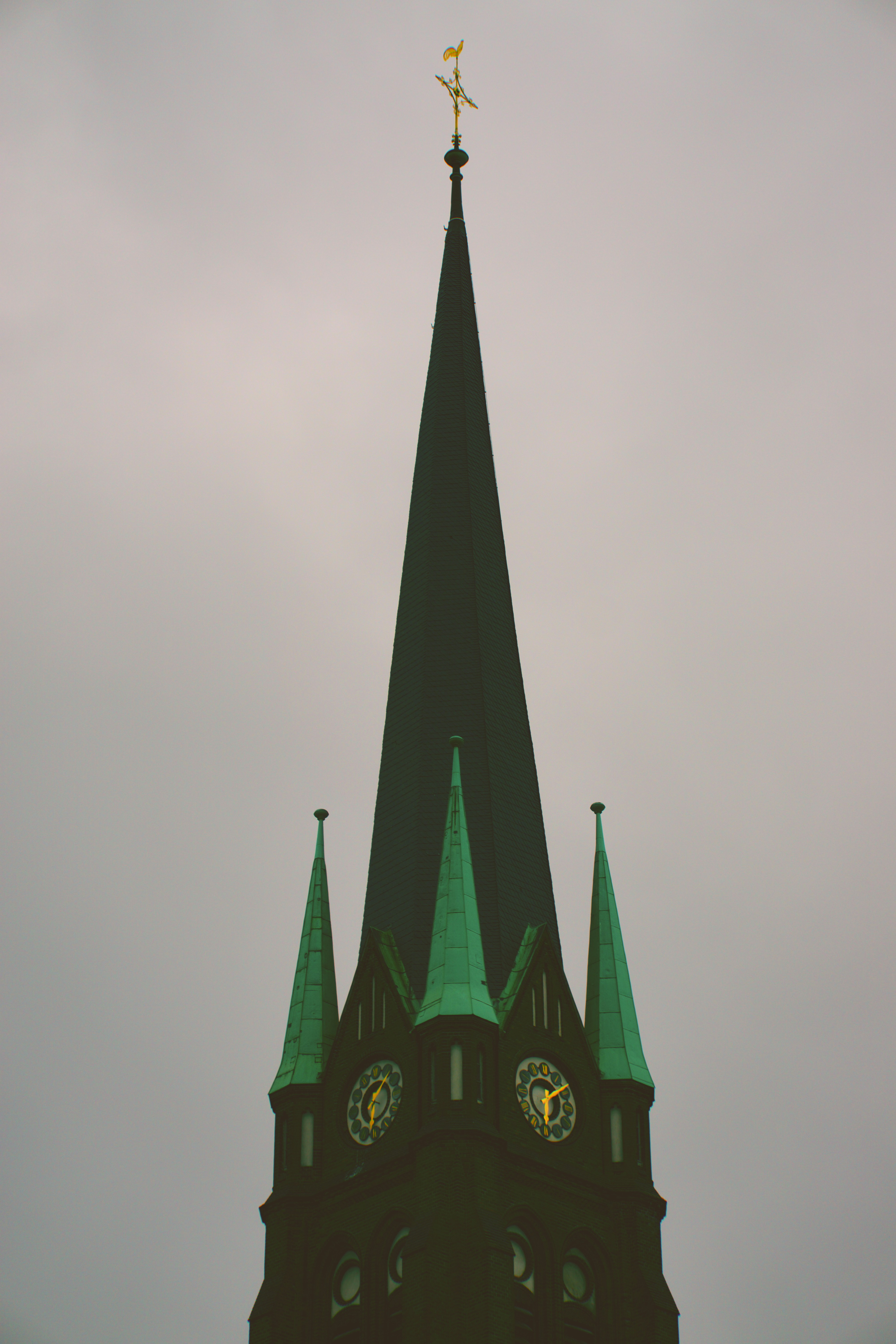 photo-1651355677662-154f5cfe7ca7?ixid=M3wxMjA3fDB8MXxzZWFyY2h8Nnx8YWFyb24lMjBraXJrcGF0cmlja3xlbnwwfHx8fDE3NTA4NjkwNTB8MA\u0026ixlib=rb-4.1.0