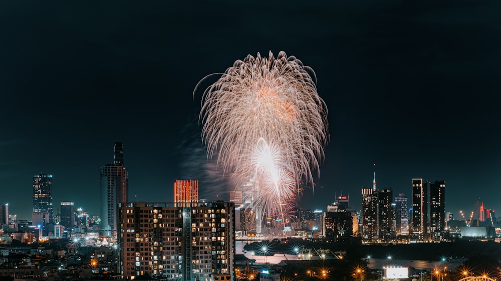 a city skyline at night