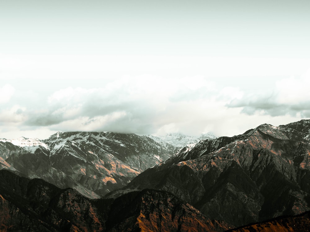 a snowy mountain range