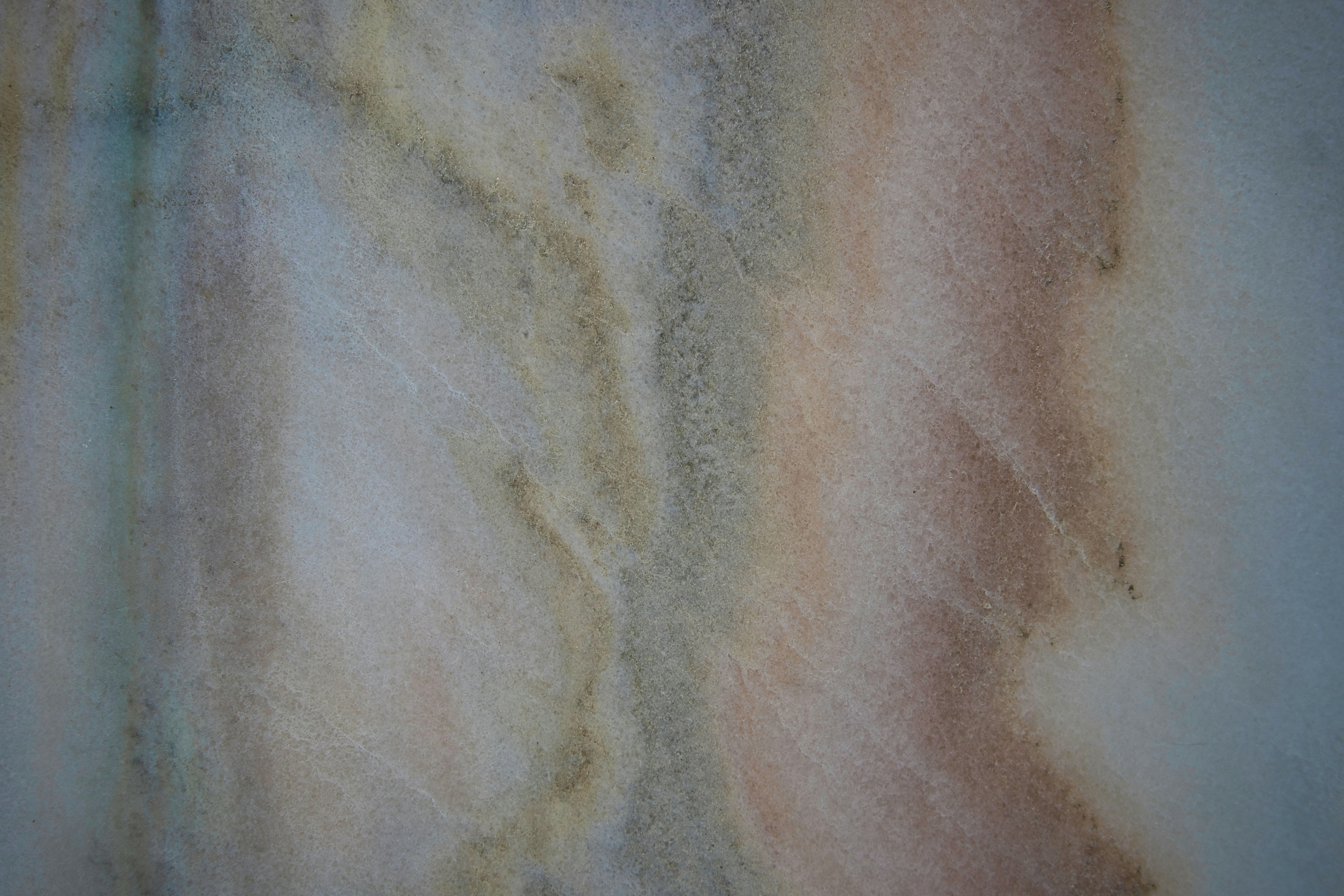 Pattern on a gravestone