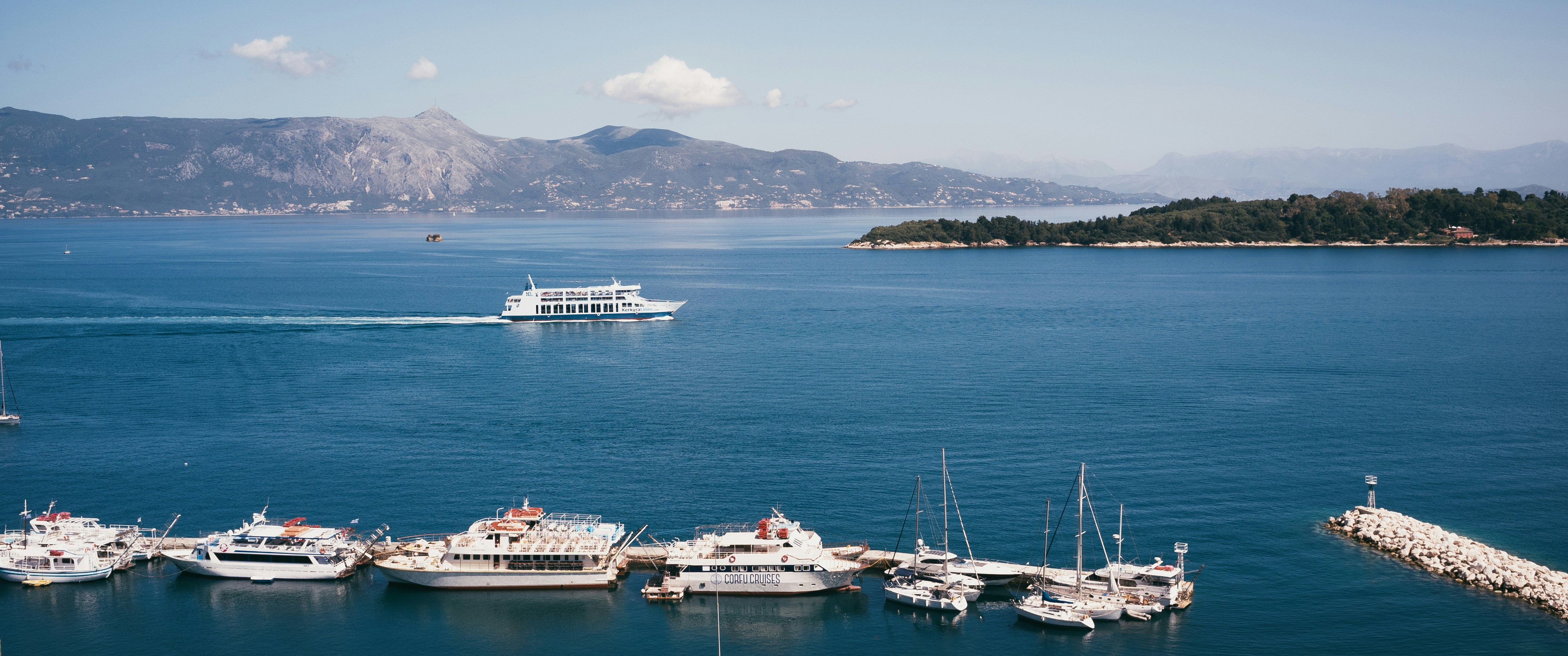 Corfu resorts: Private Yacht Tours