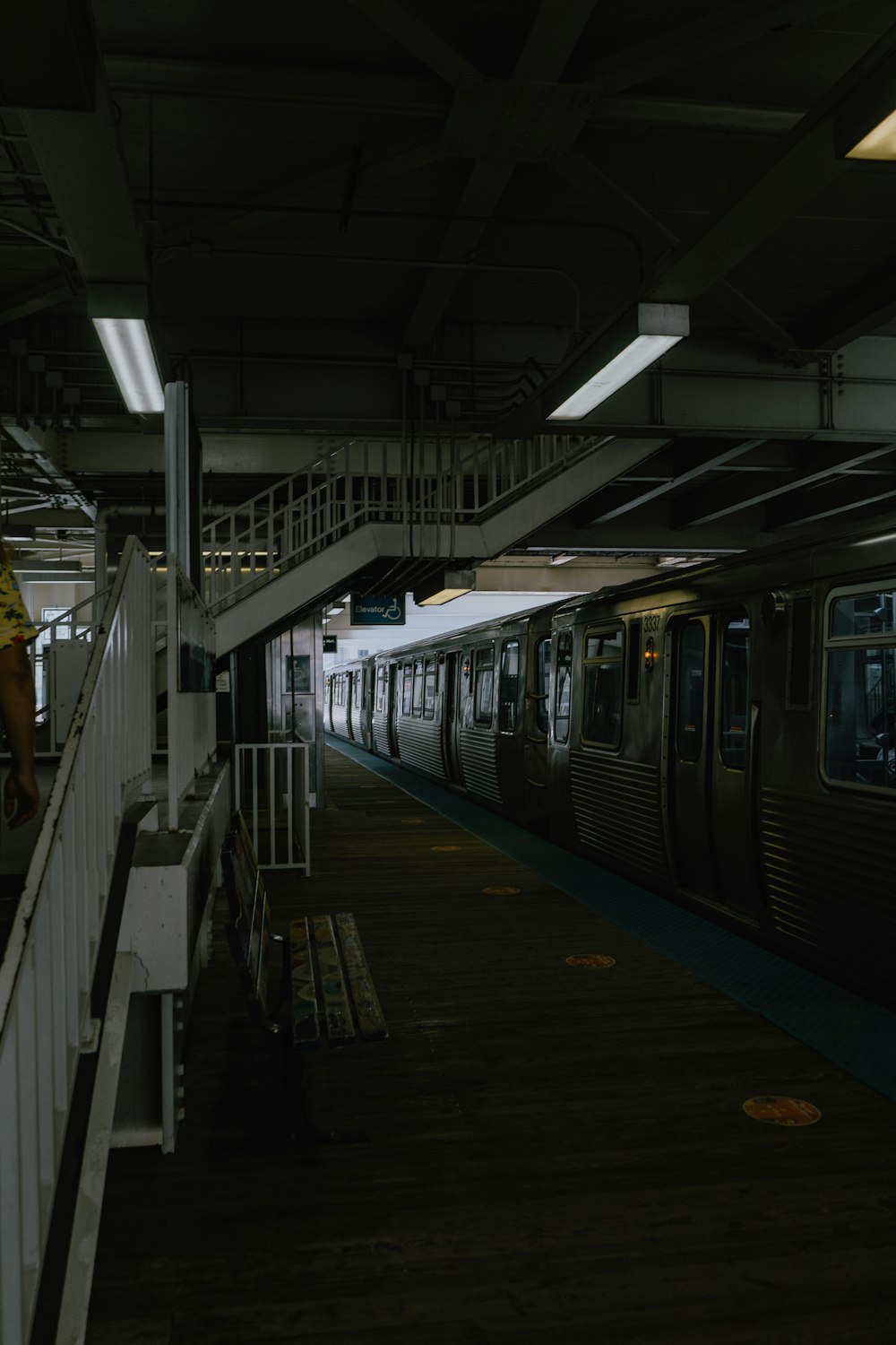 a train at a train station