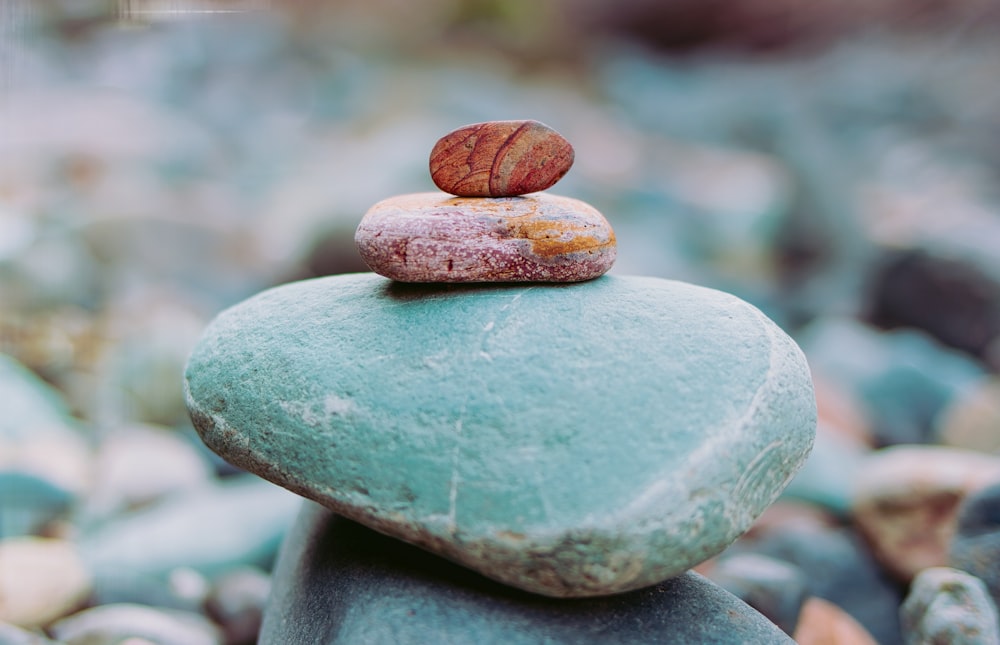 a close up of a rock