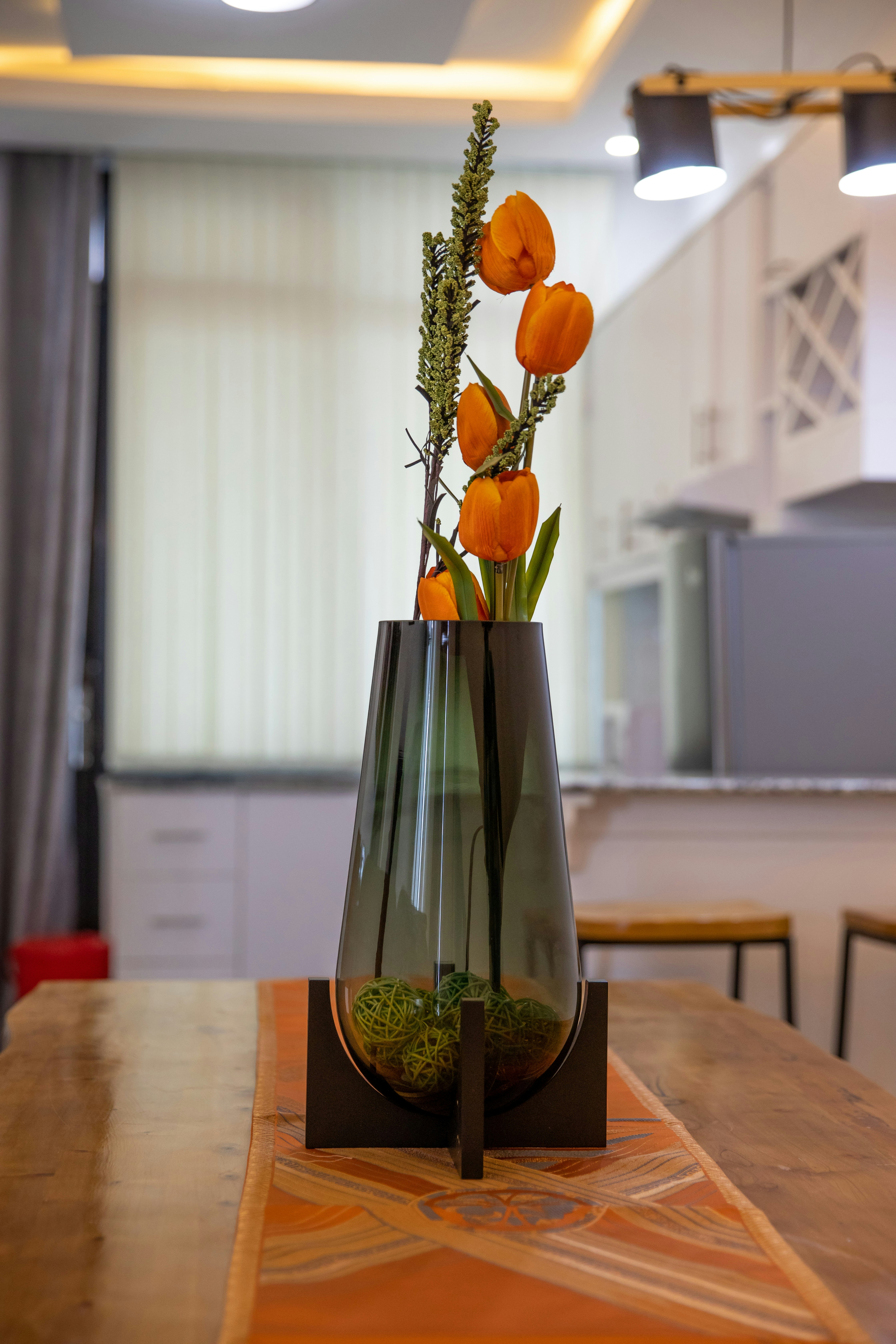Vase bohème dans un salon moderne