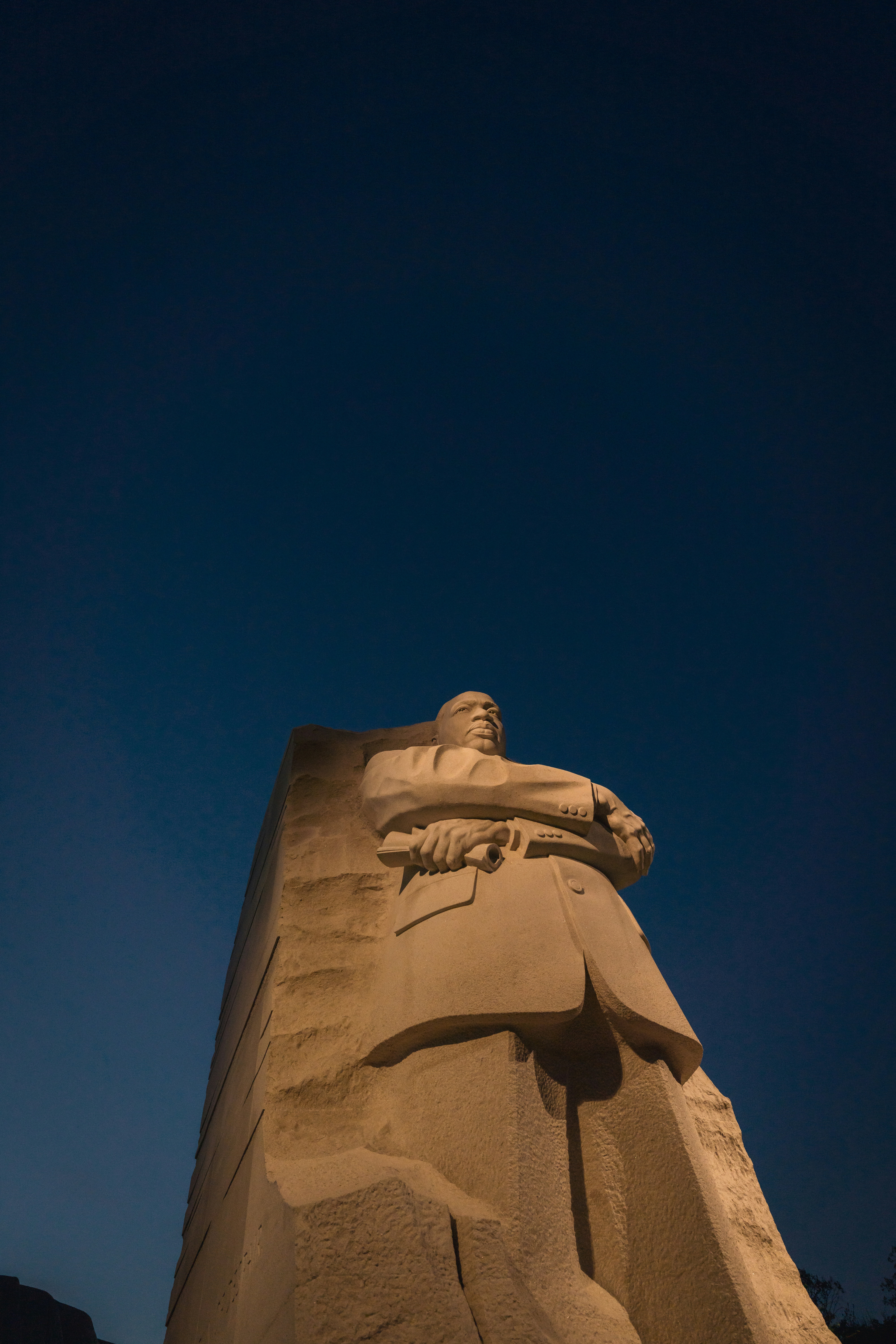 a statue of a person