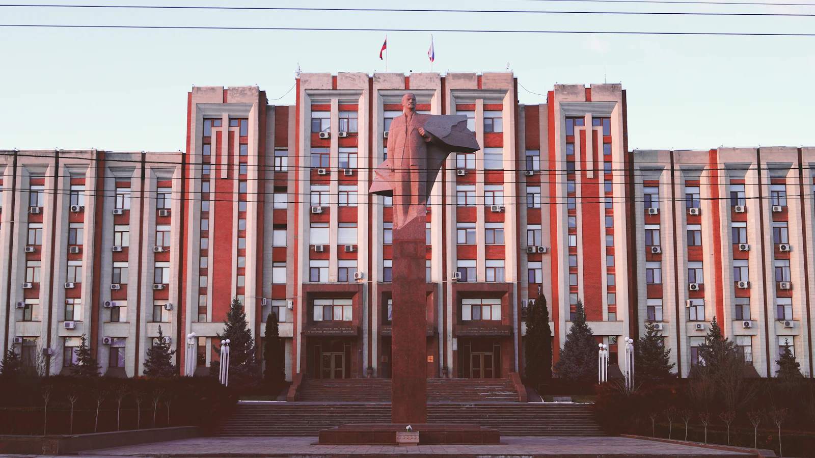 The Supreme Soviet building and the Lenin statue on 25 October street, Tiraspol