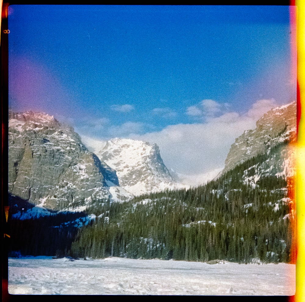 a snowy mountain range