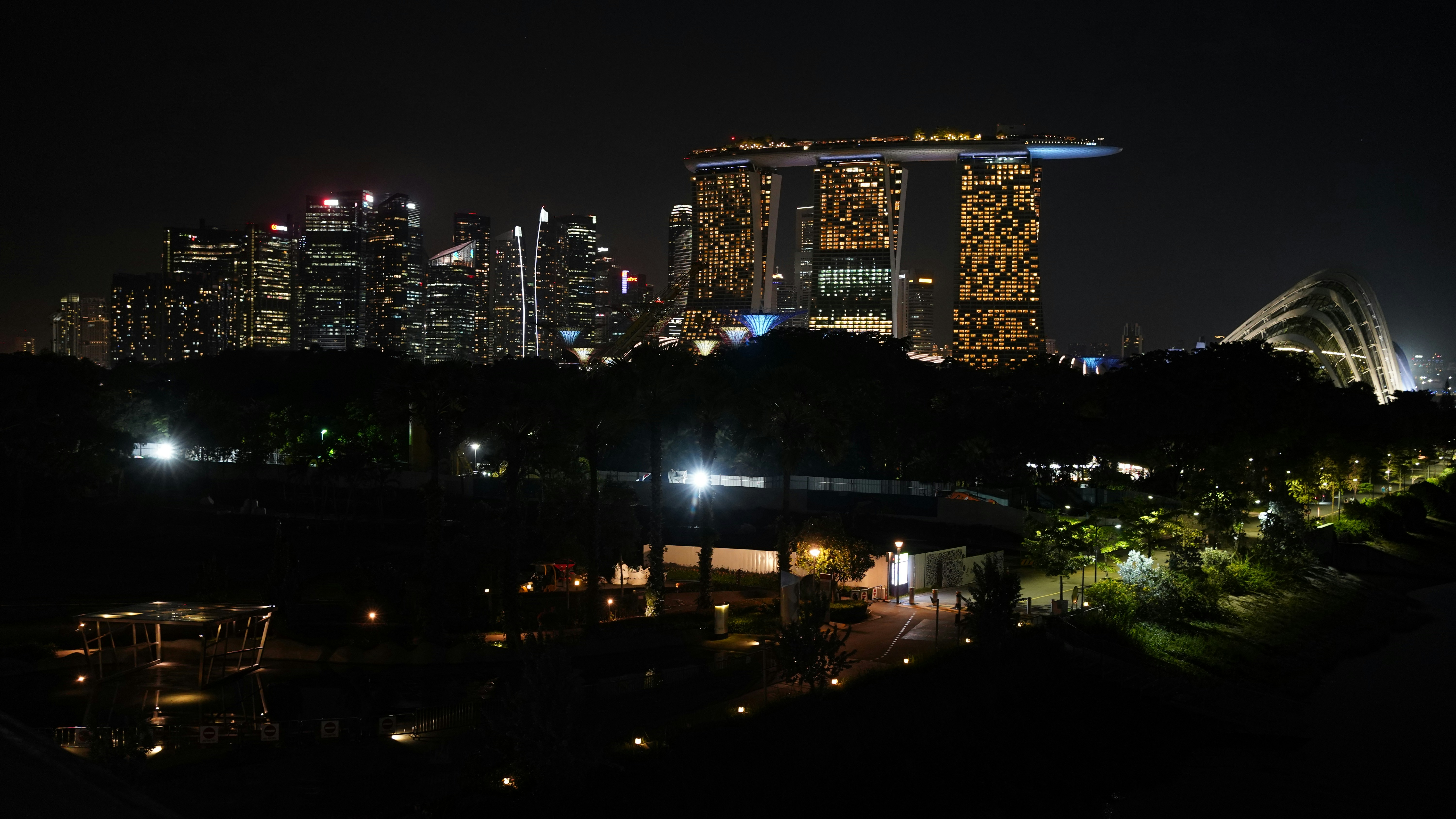 A city at night photo – Free Urban Image on Unsplash