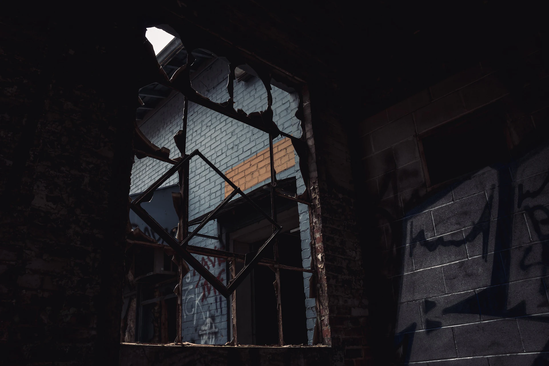 How to Write a Plot Twist That Earns Itself