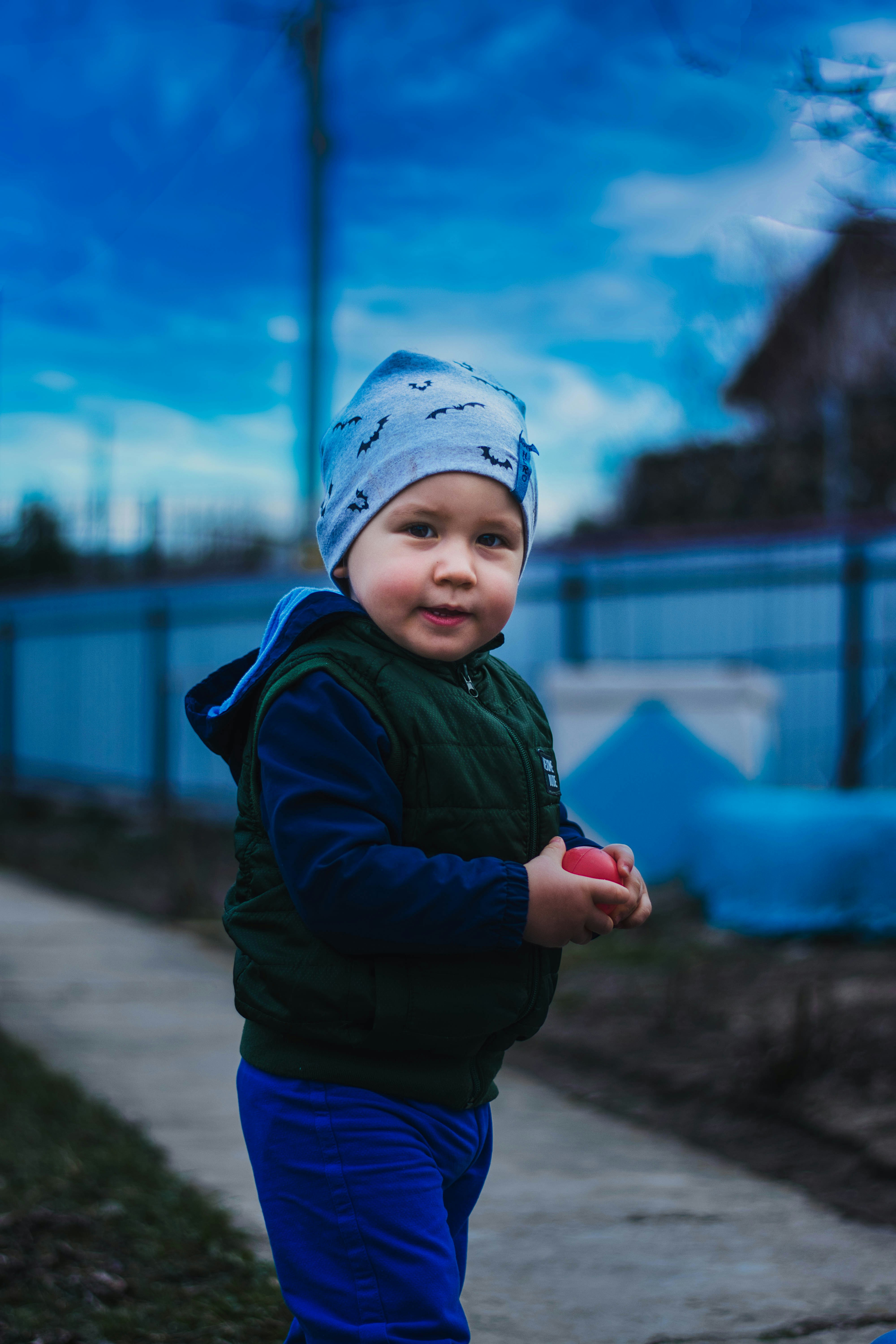 Photo by sebastianradu