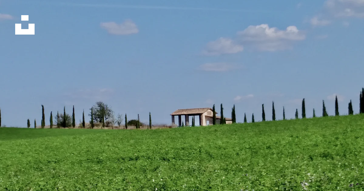 Building Ina Field A building in a field photo – Free Italy Image on Unsplash