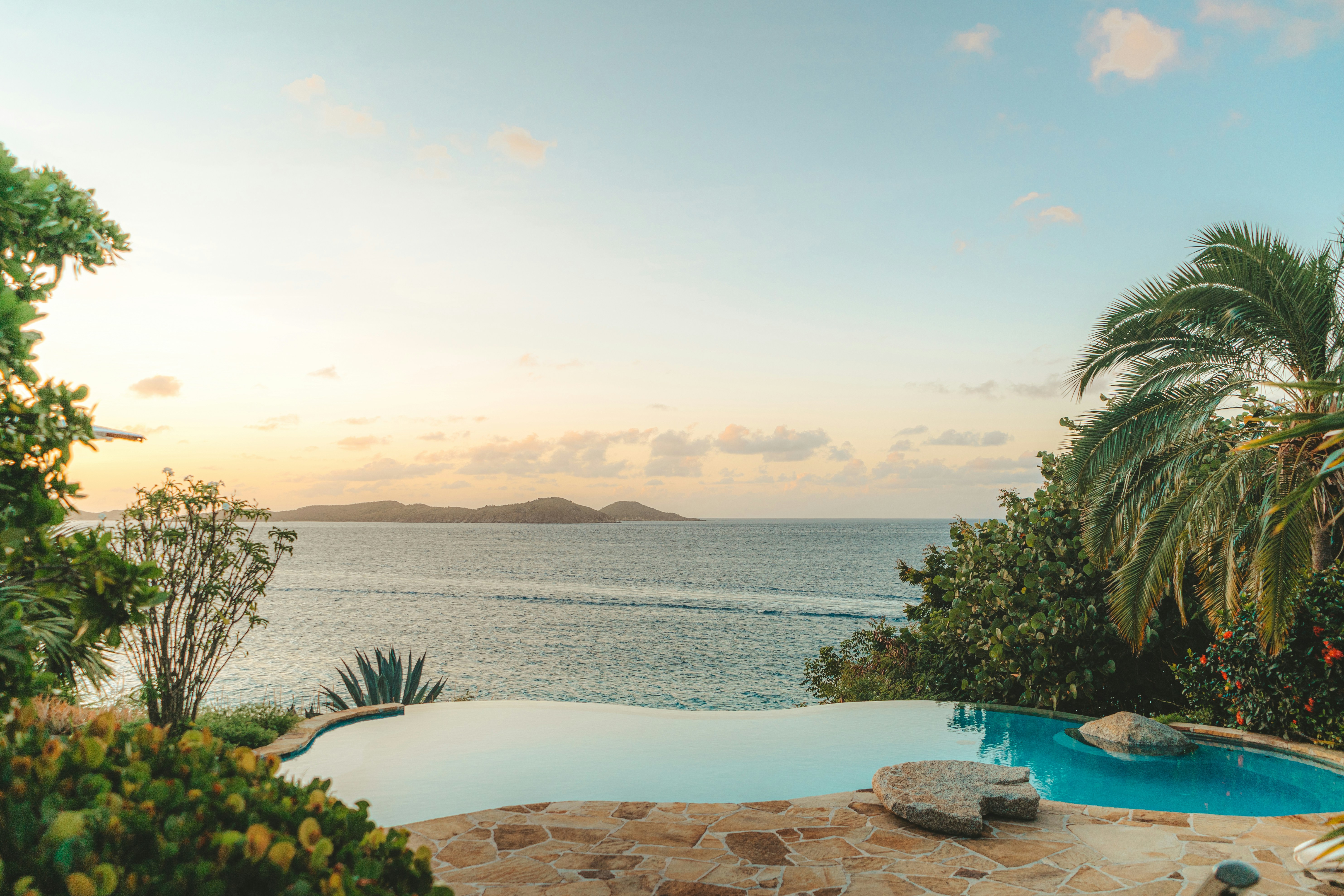 Stay online in the British Virgin Islands with a prepaid eSIM from eSIMlii. Instant activation, no roaming charges, and reliable coverage.