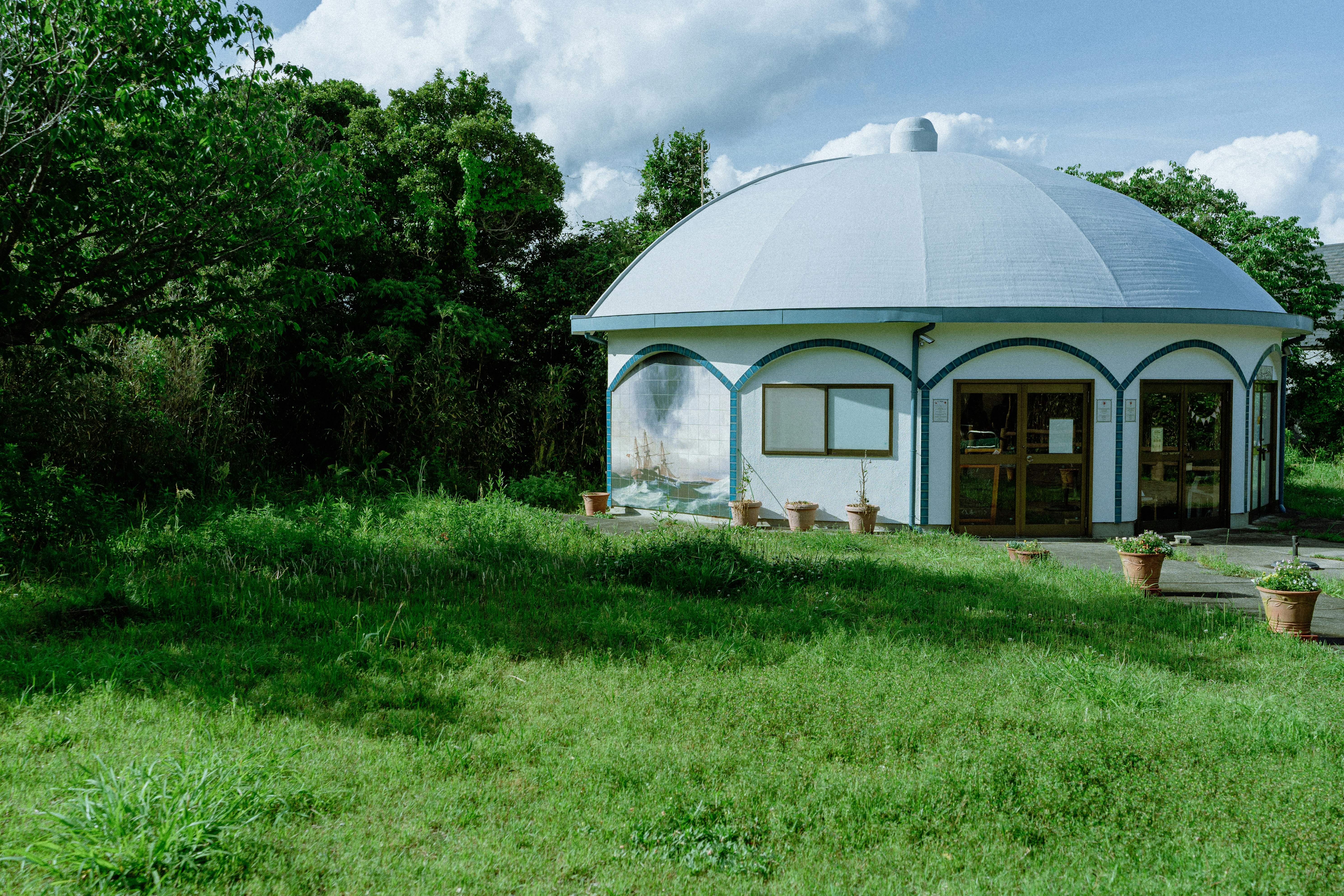 Photo by milestogobeforeisleep