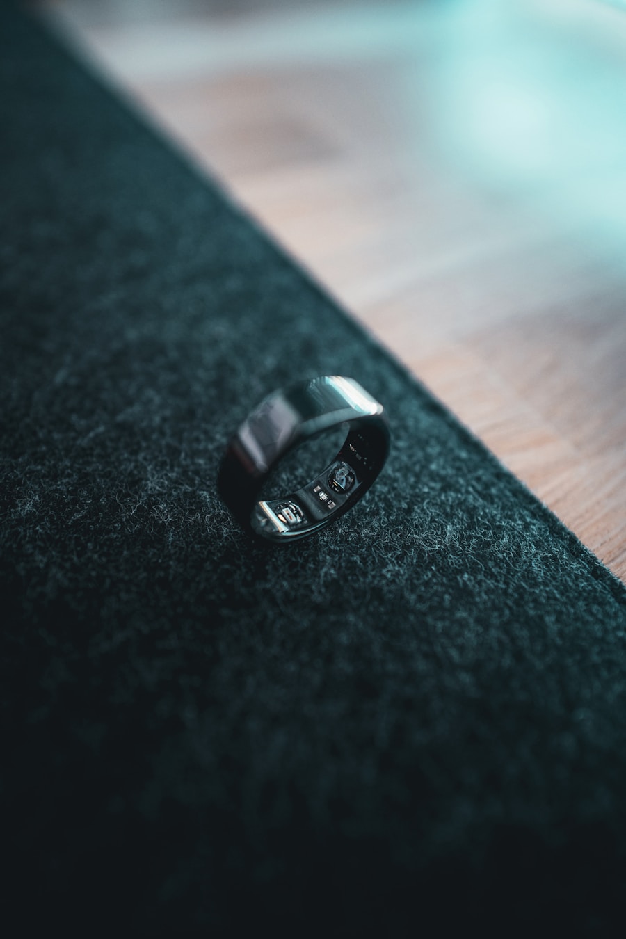 close up of a dark tungsten ring — does tungsten tarnish over time