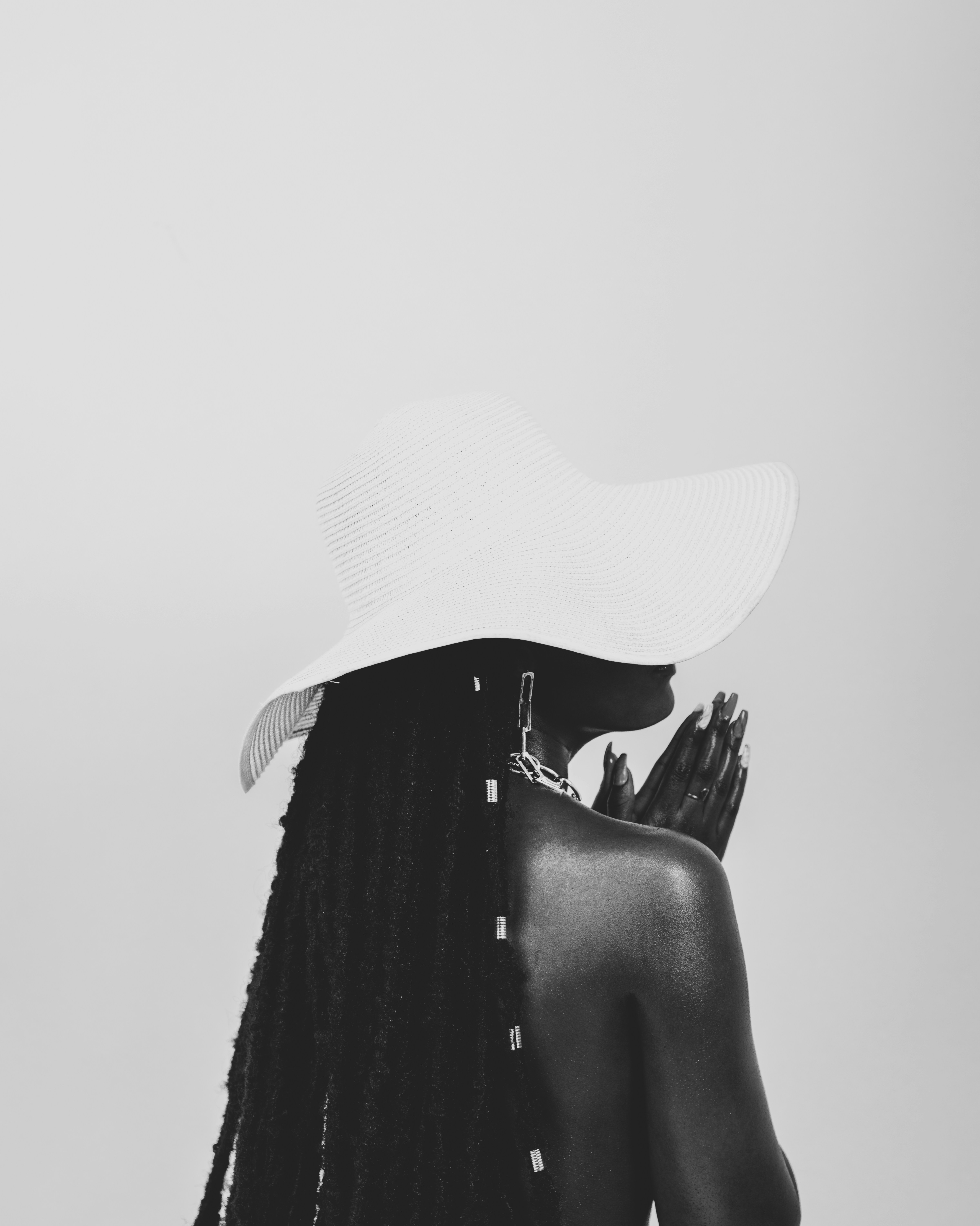 帽子をかぶった人