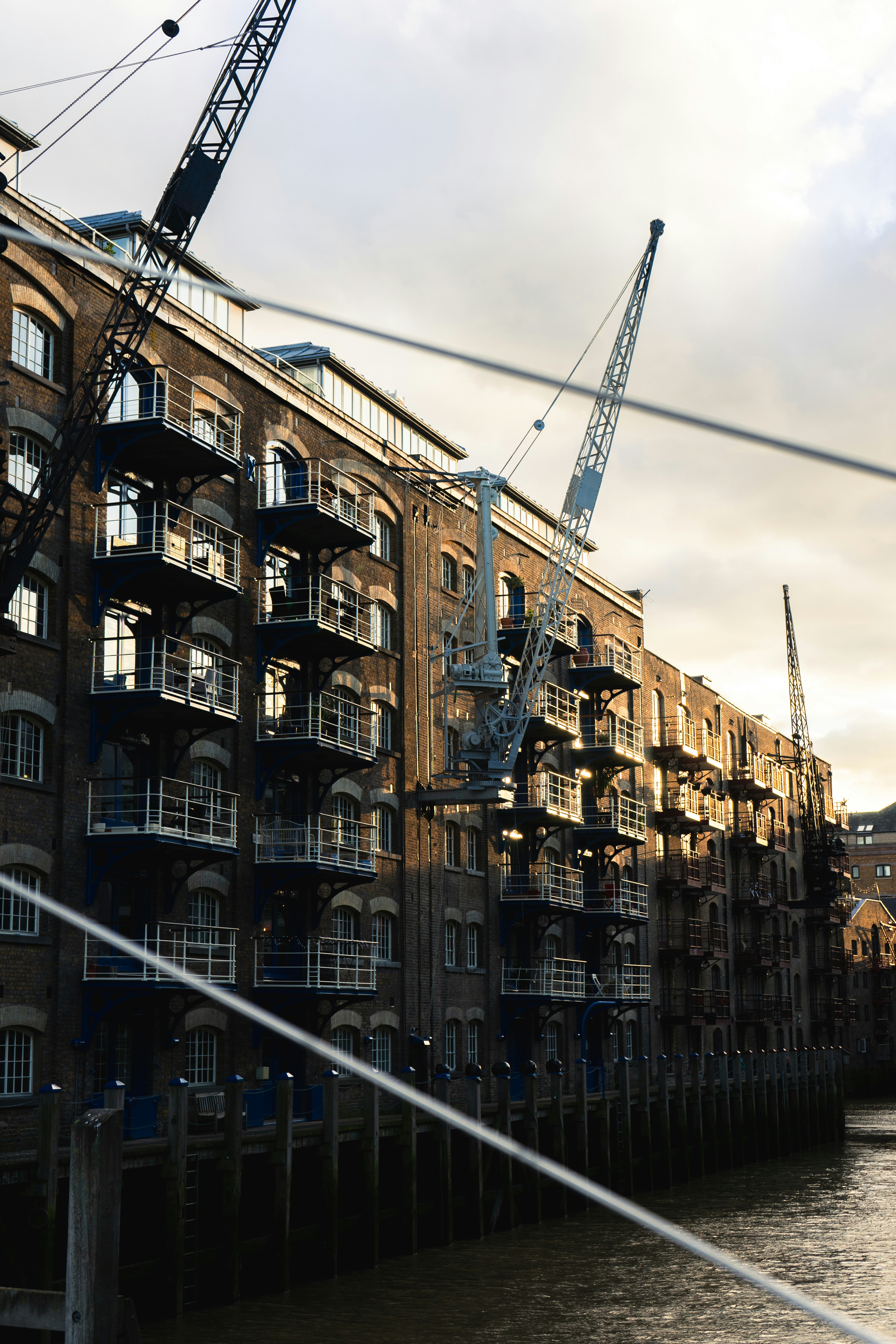 is 2025 a good time to build a new home in london
