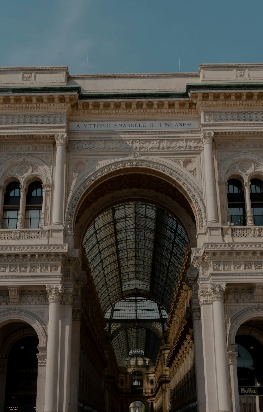 a building with many arches