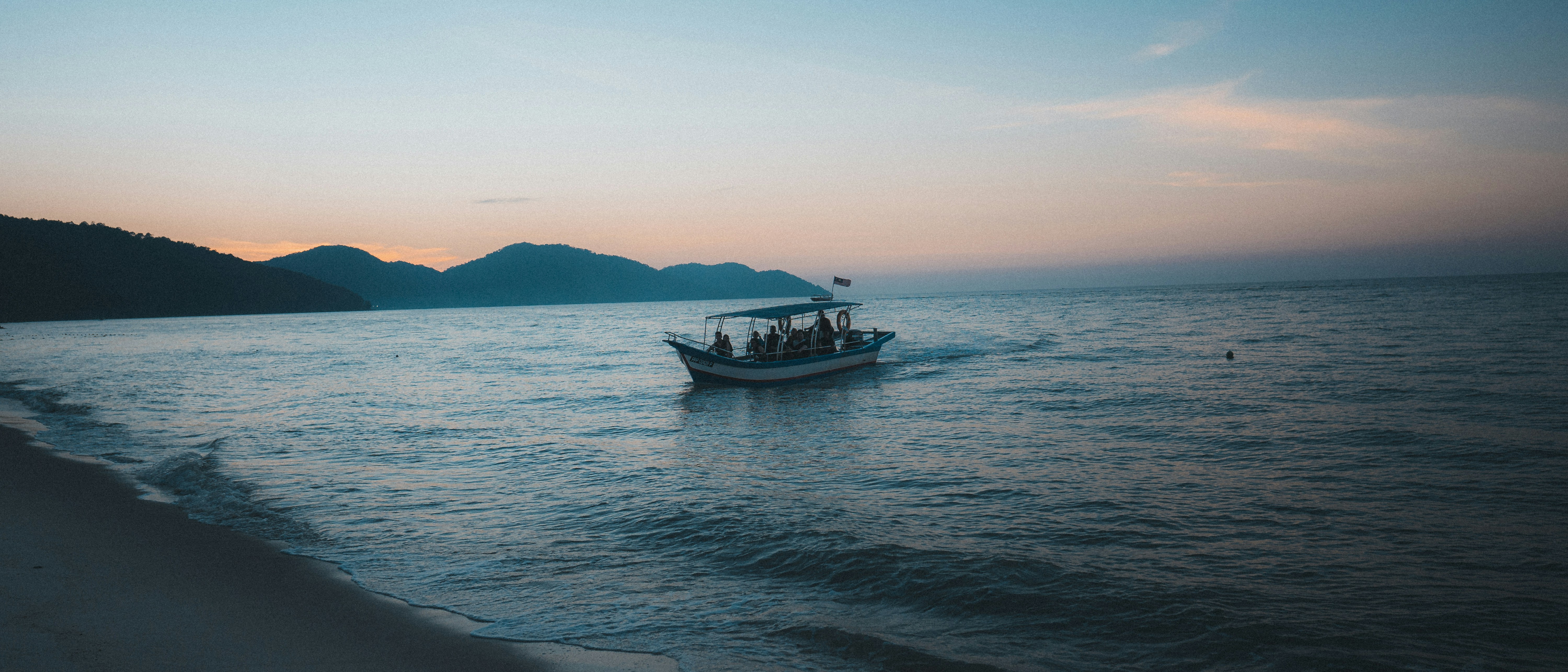 Photo by aaronnvisuals