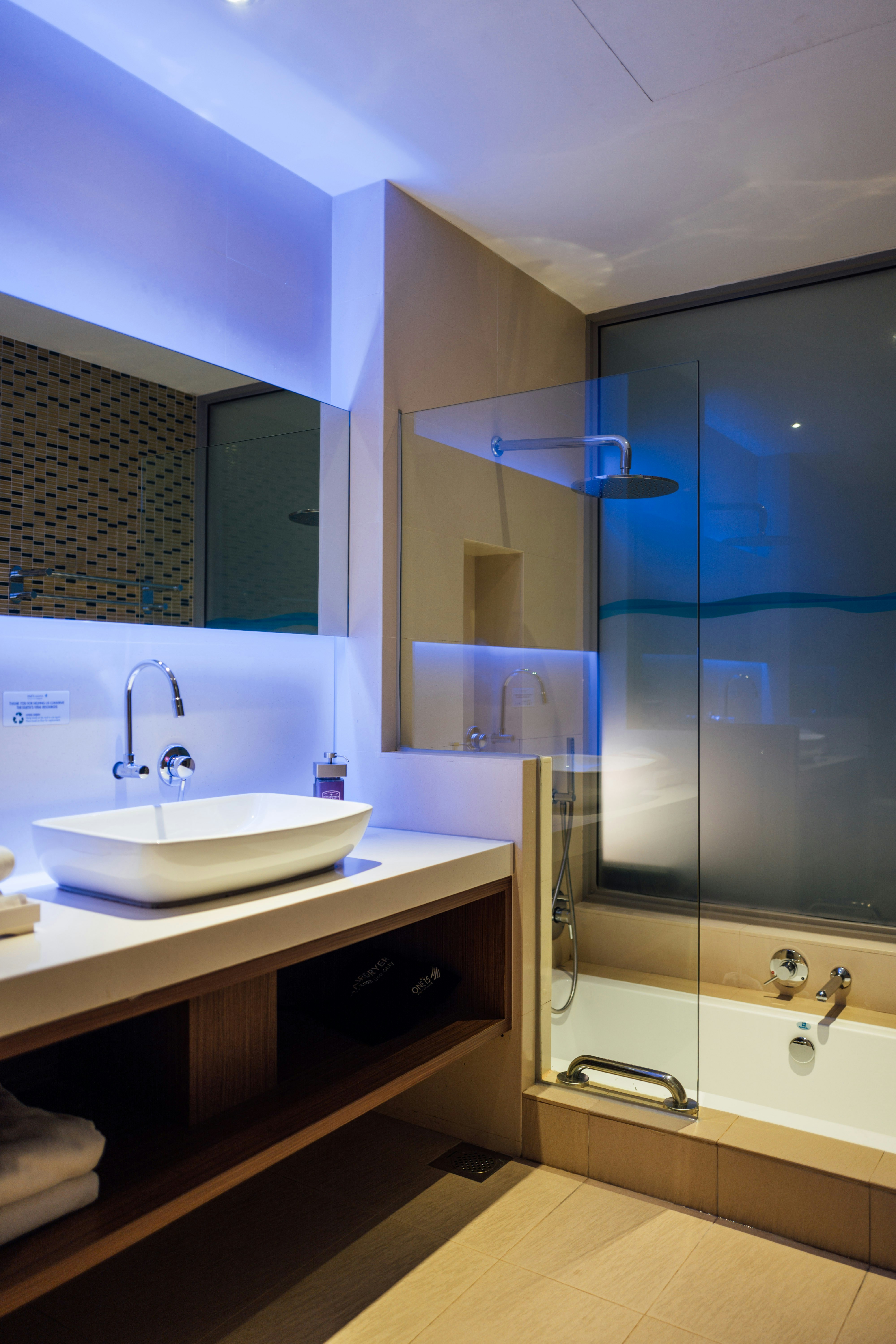 Photo by chuttersnap