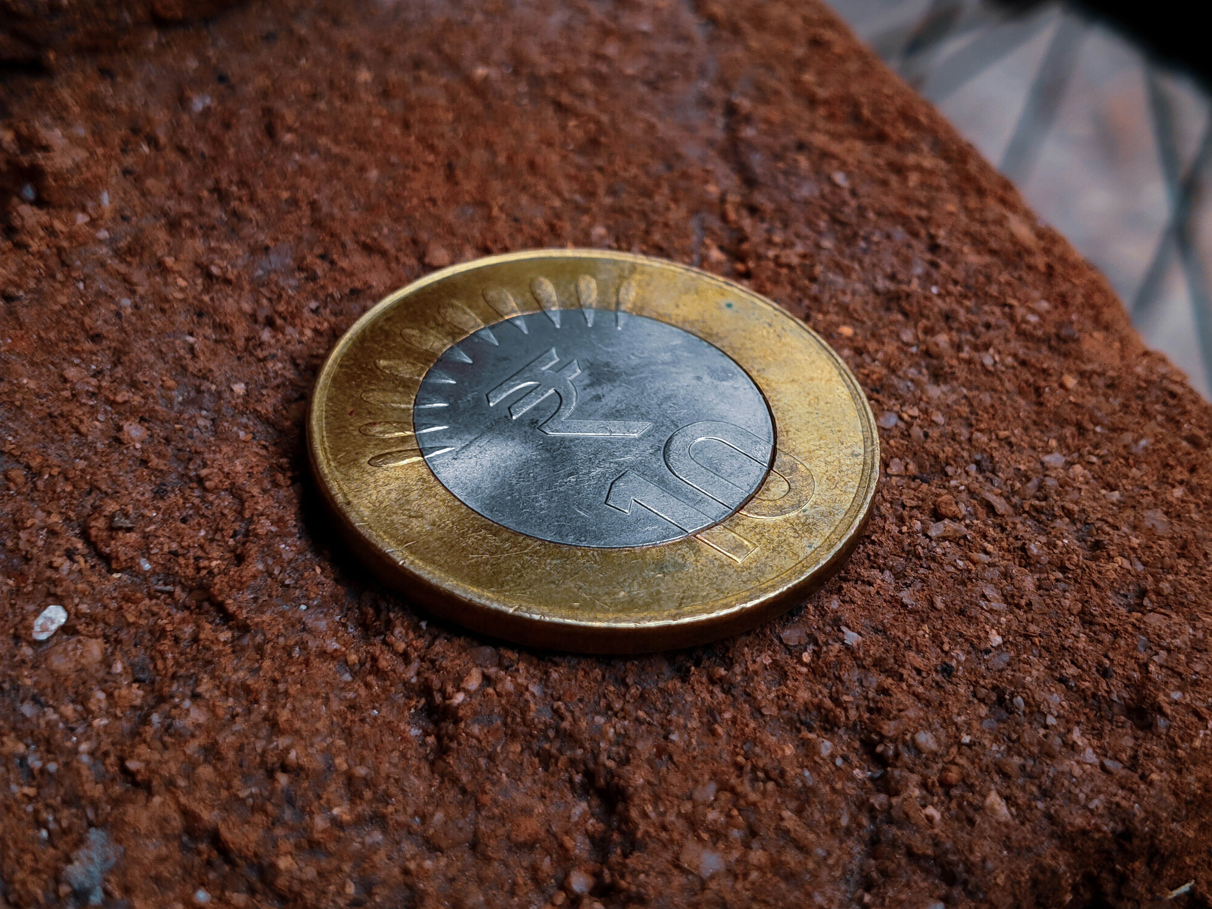 The Rupee's Recent Decline: Implications of the 30 Paise Plunge