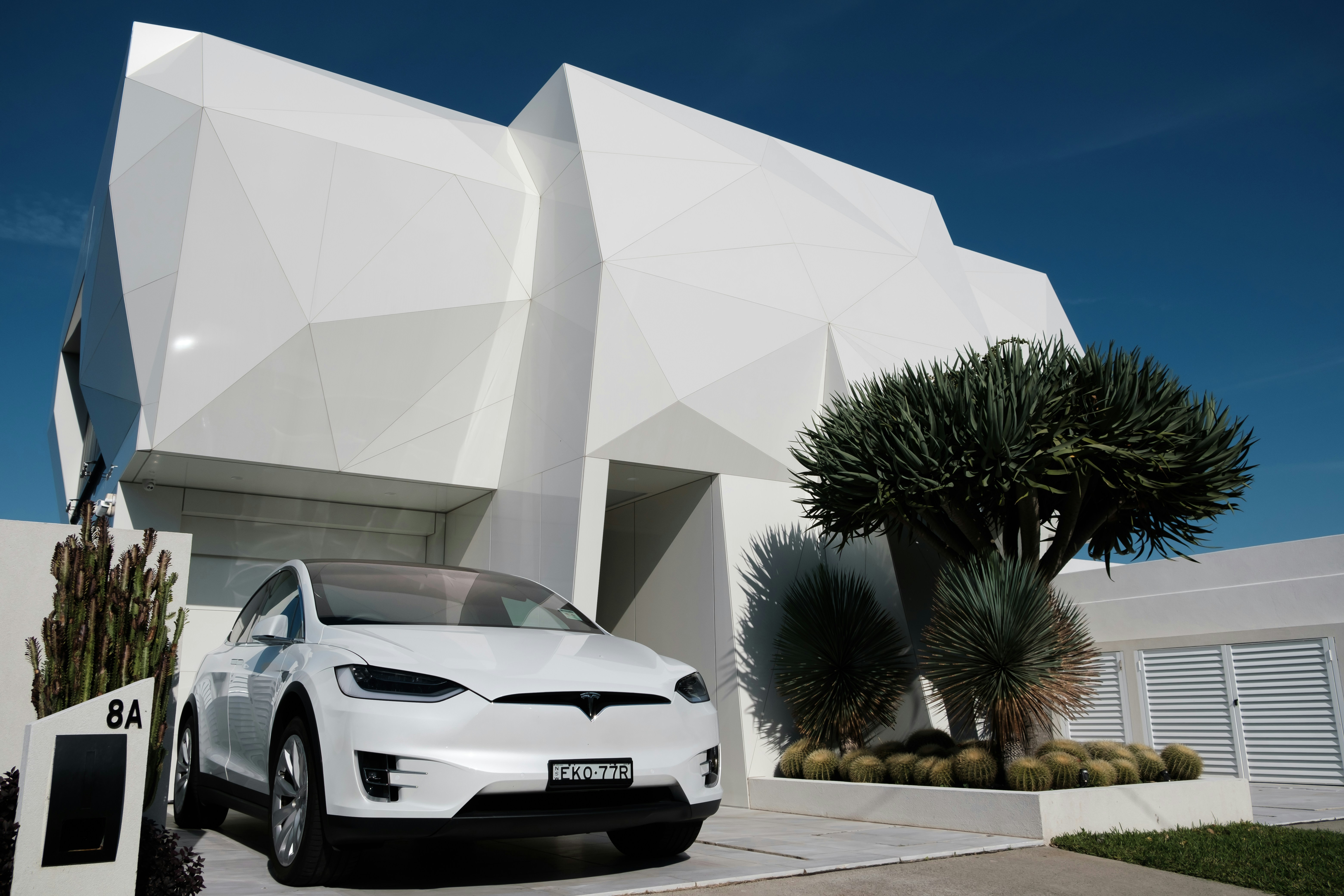 特斯拉正式啟動自駕計程車服務