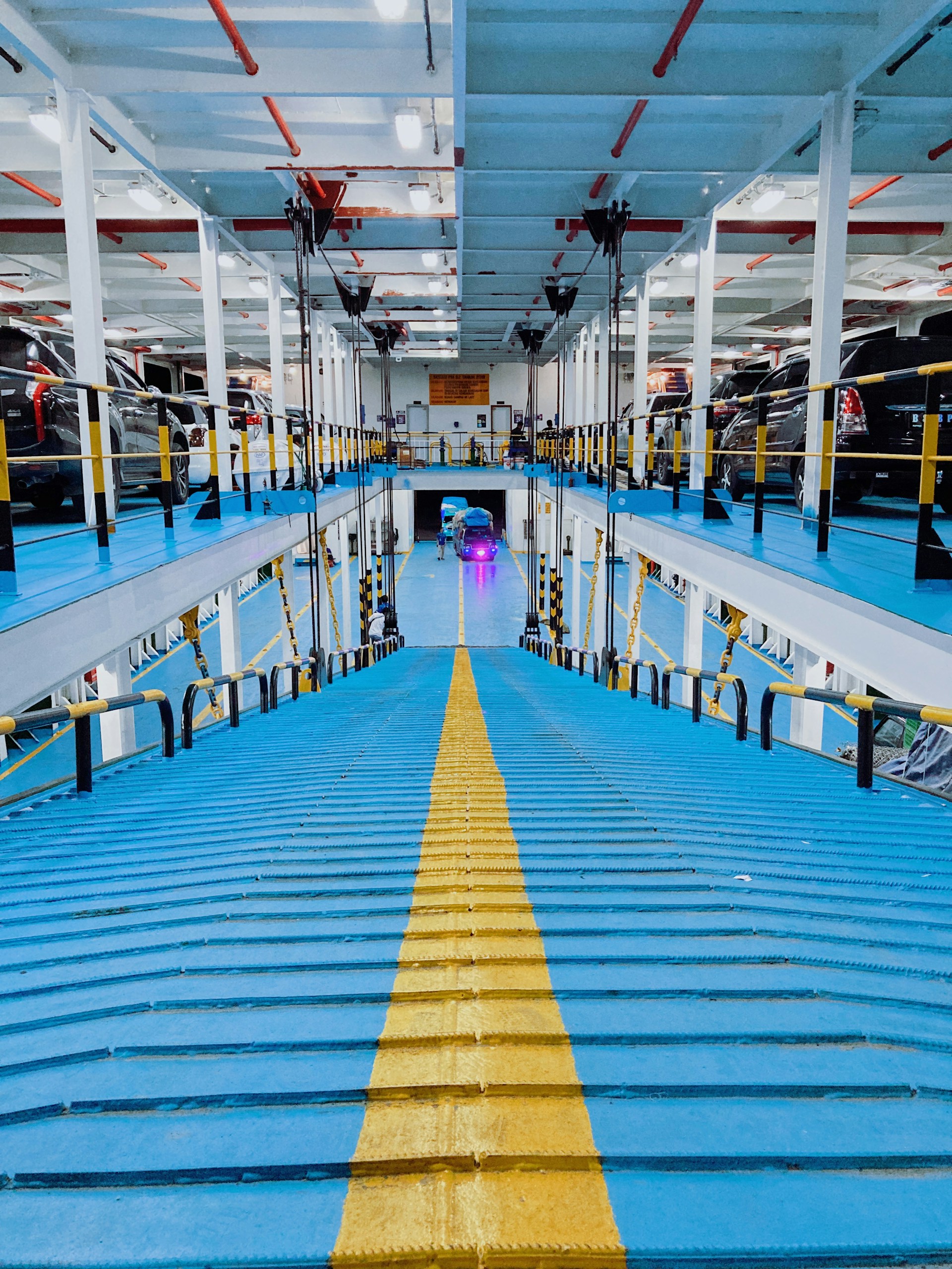 black and brown leather padded tub sofa
