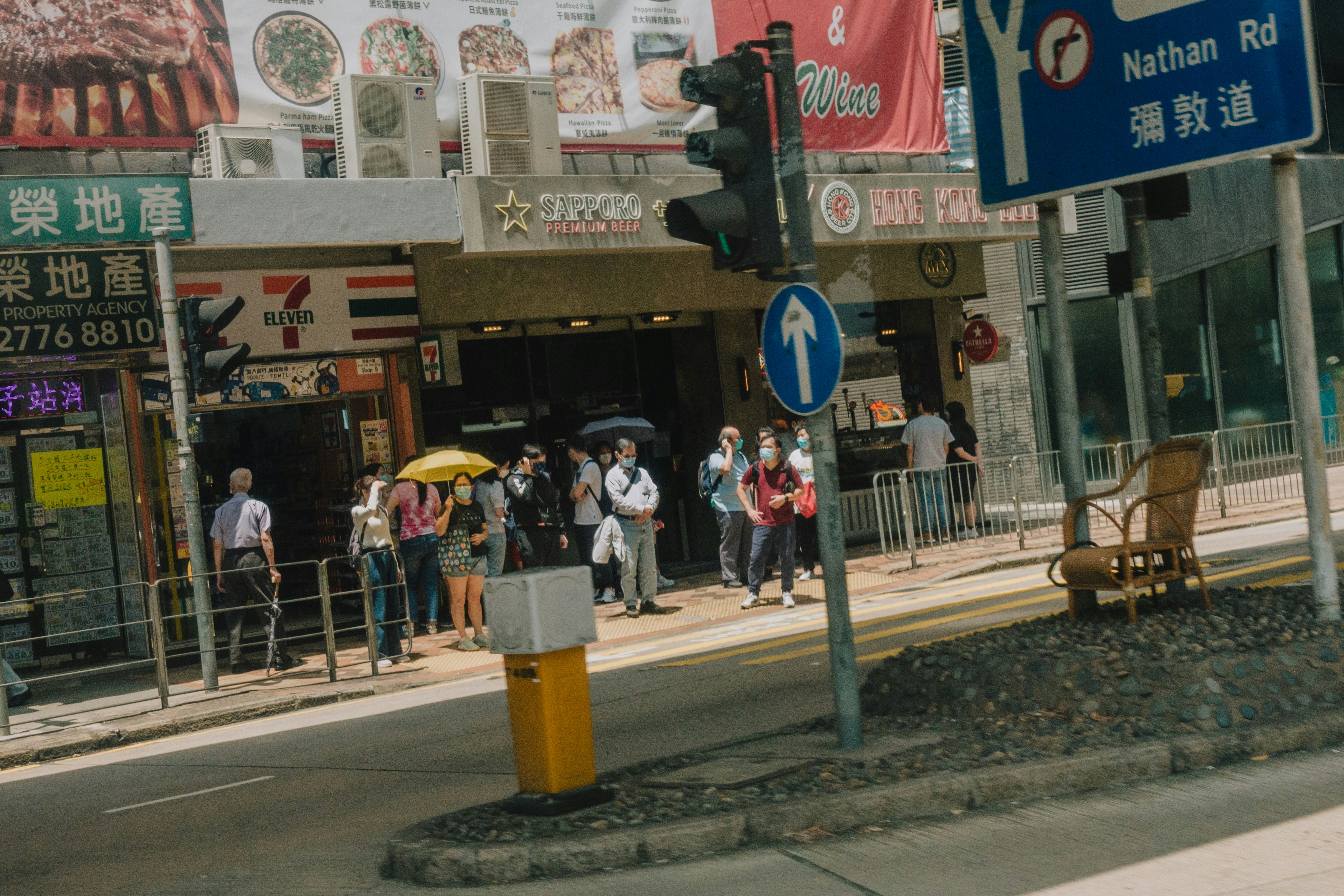 Tourist asking for directions in a busy Cabo street
