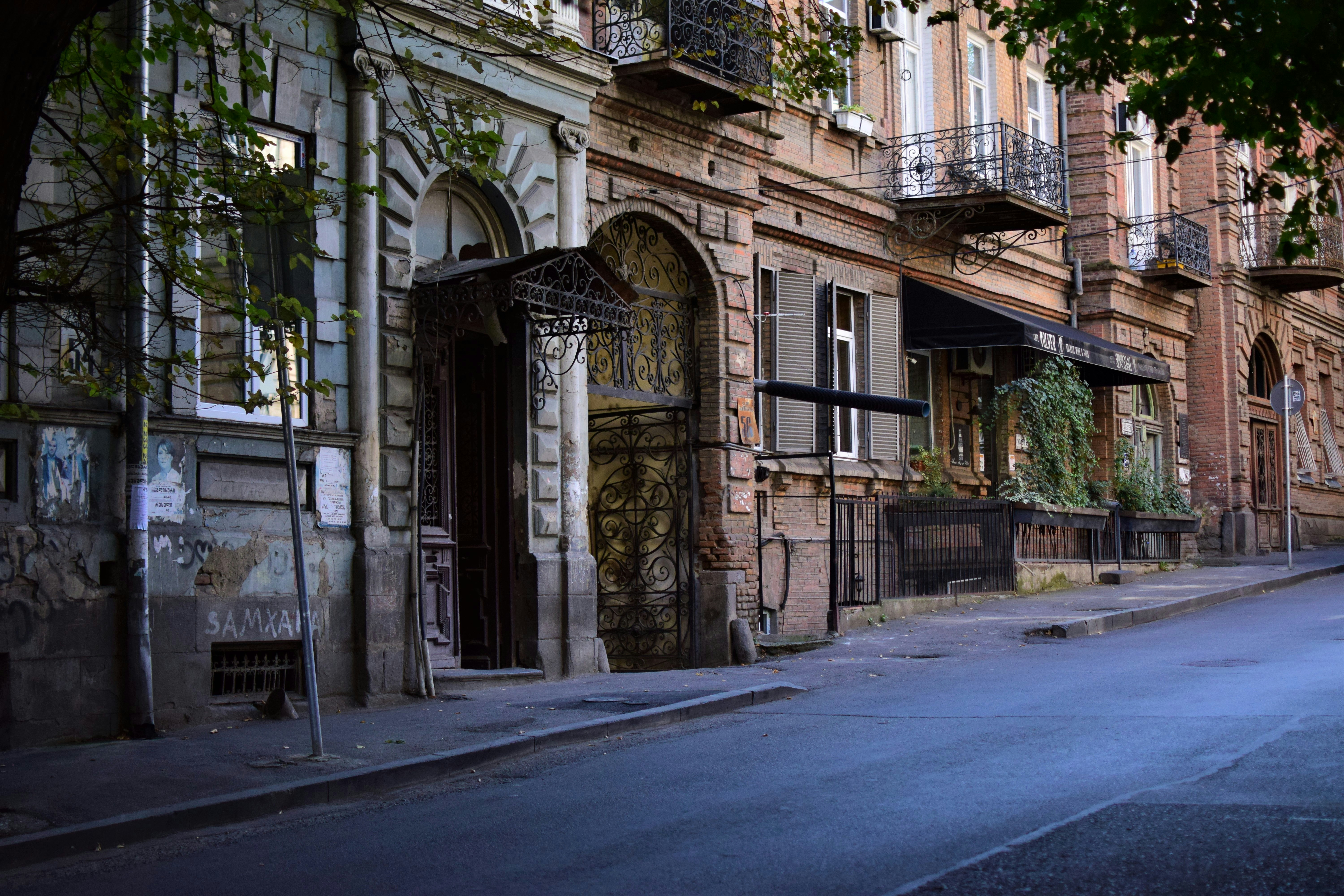 Kapı, Pencere ve Balkon