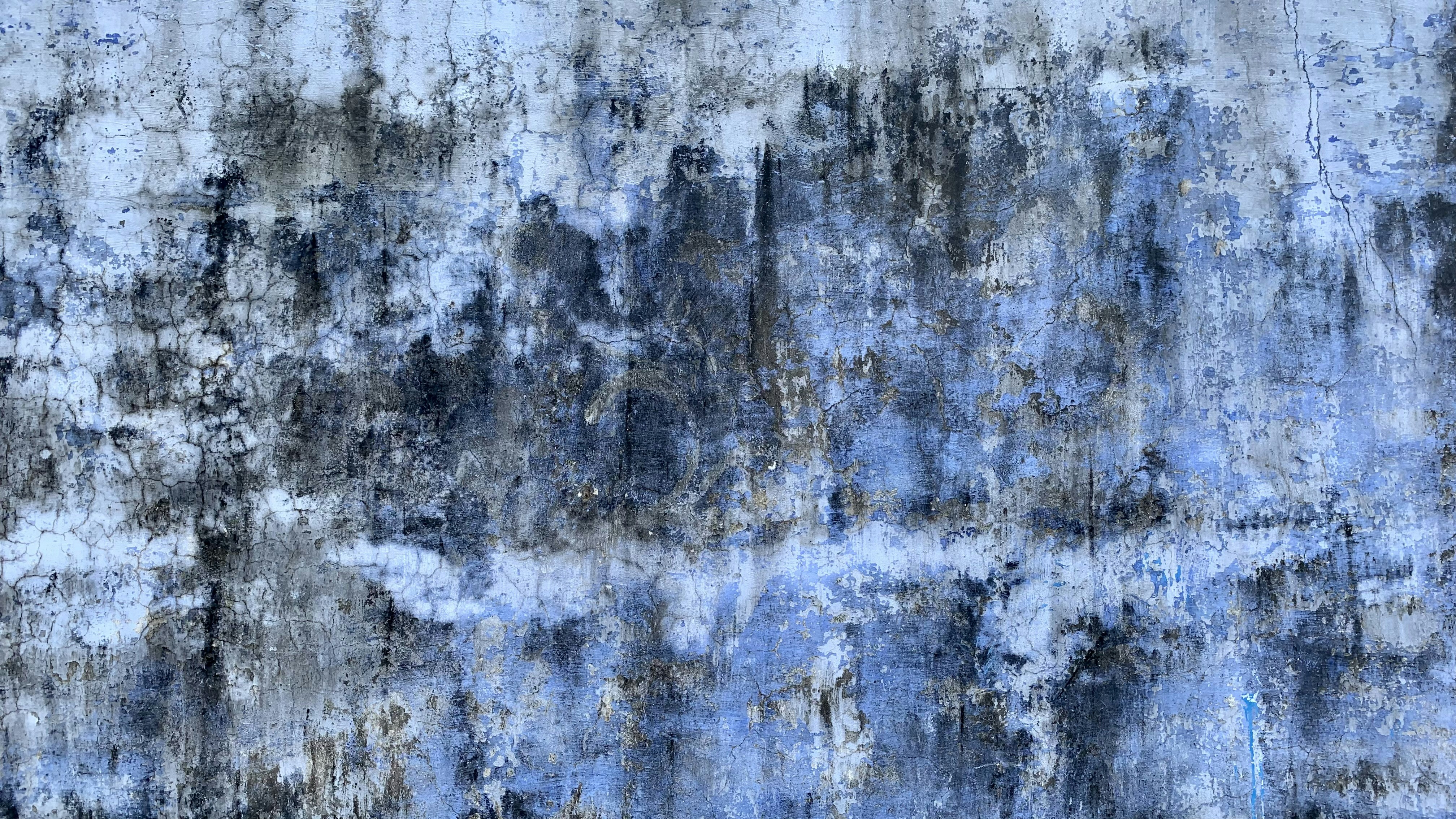 Wall preparation and putty