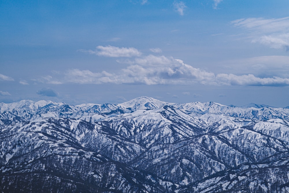 a snowy mountain range