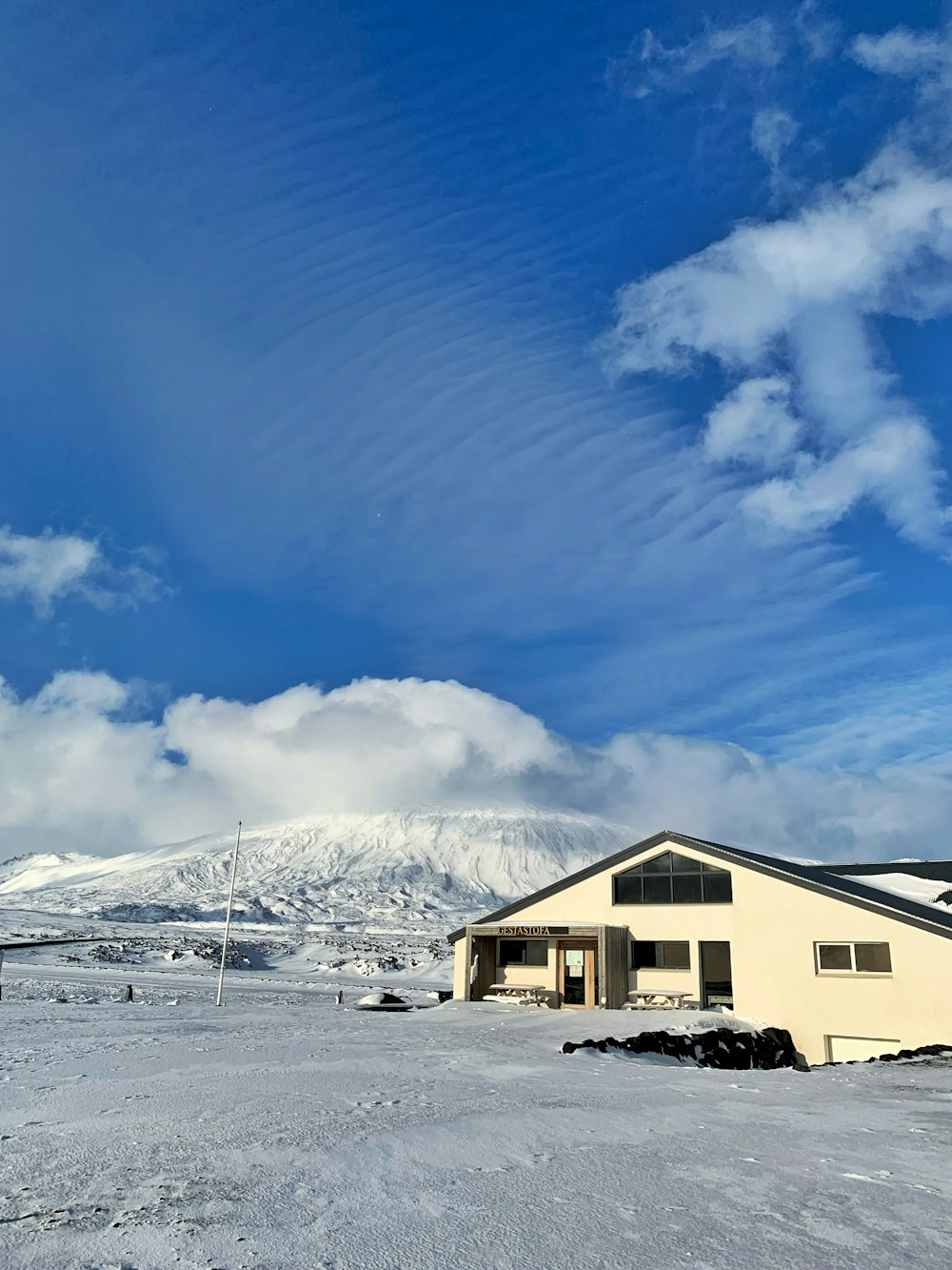 a house in the snow