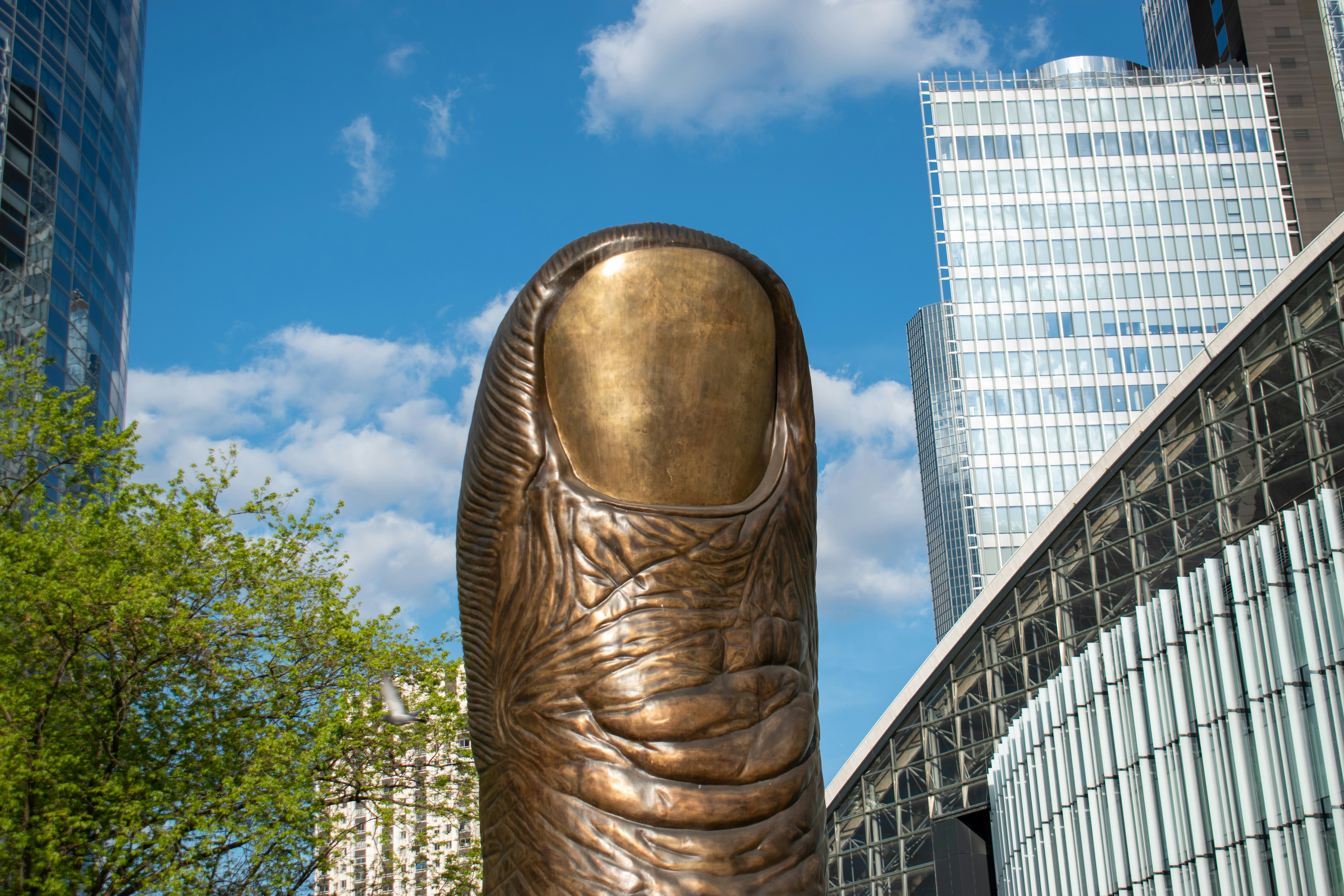 eine Statue einer Person