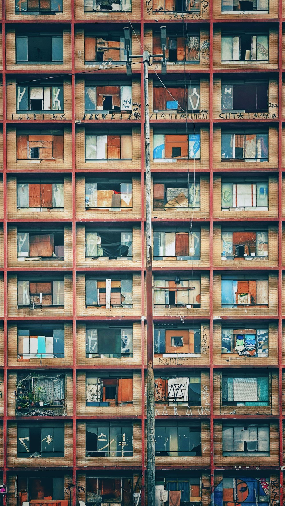 a building with many windows