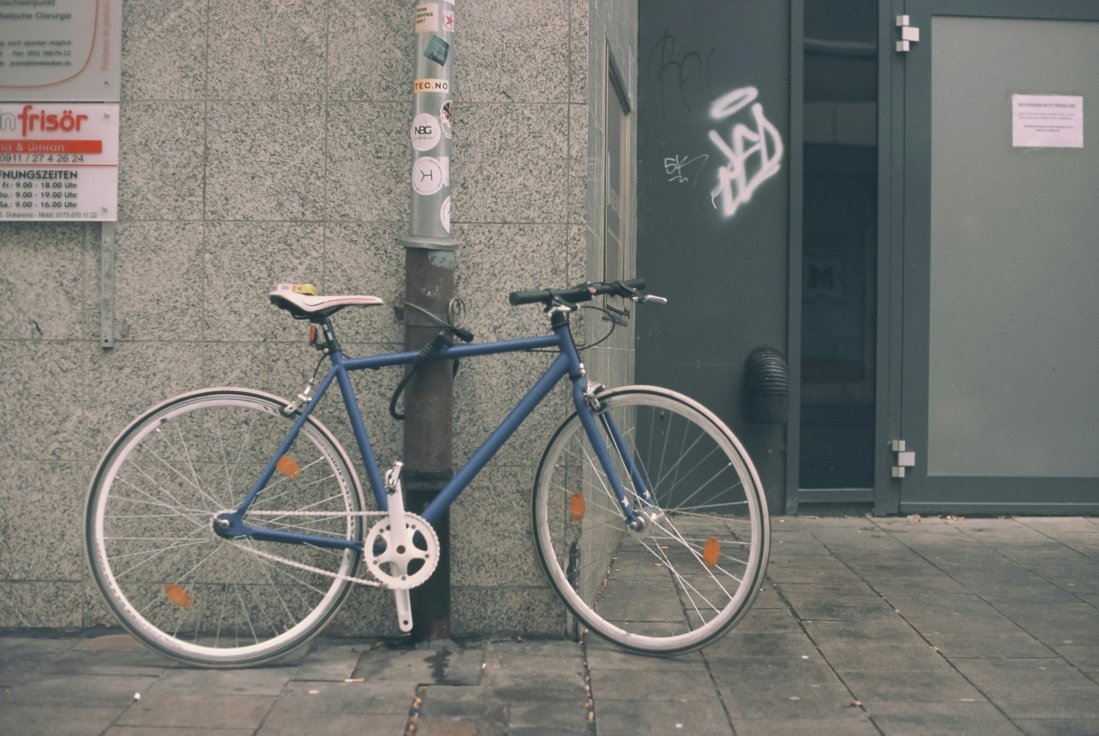 Photo by markusspiske