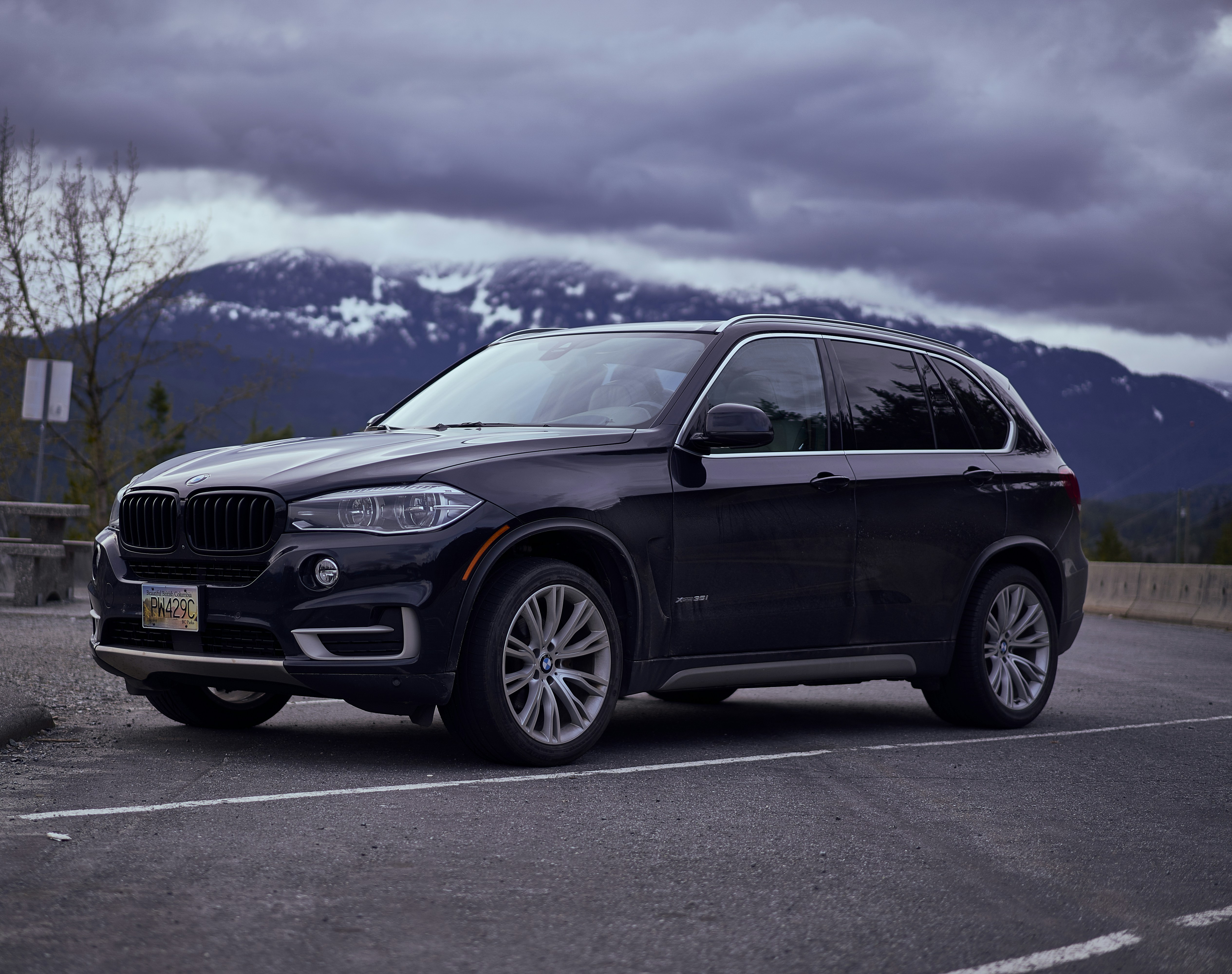 Premium luxury vehicle for monthly rental