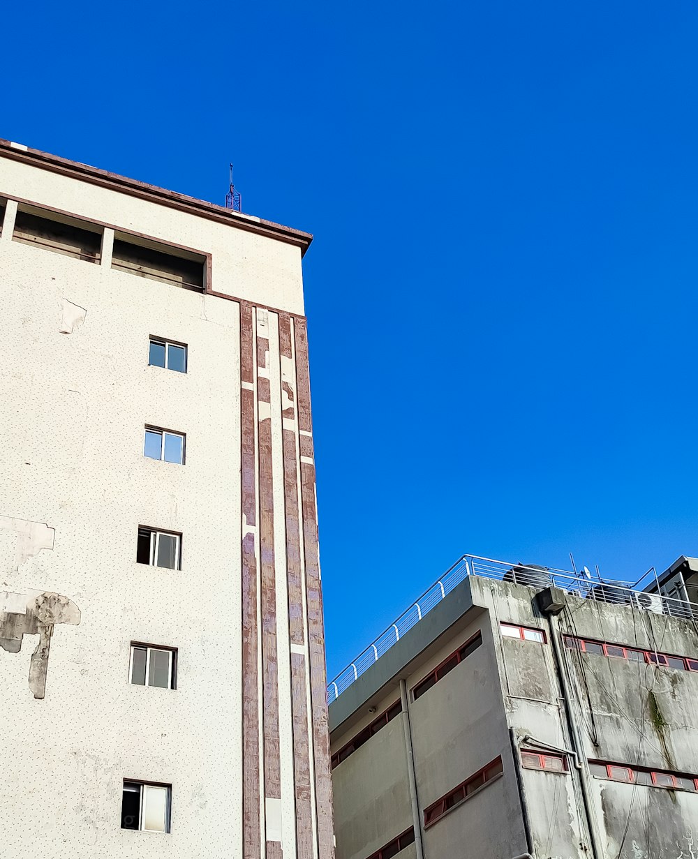 a few buildings with a blue sky