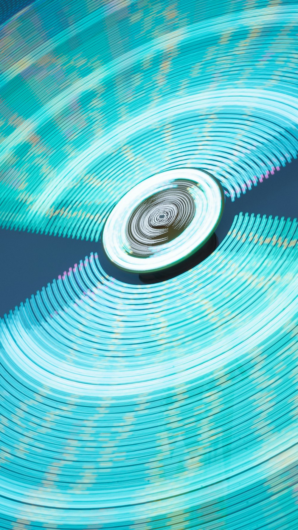 um close-up de uma onda azul