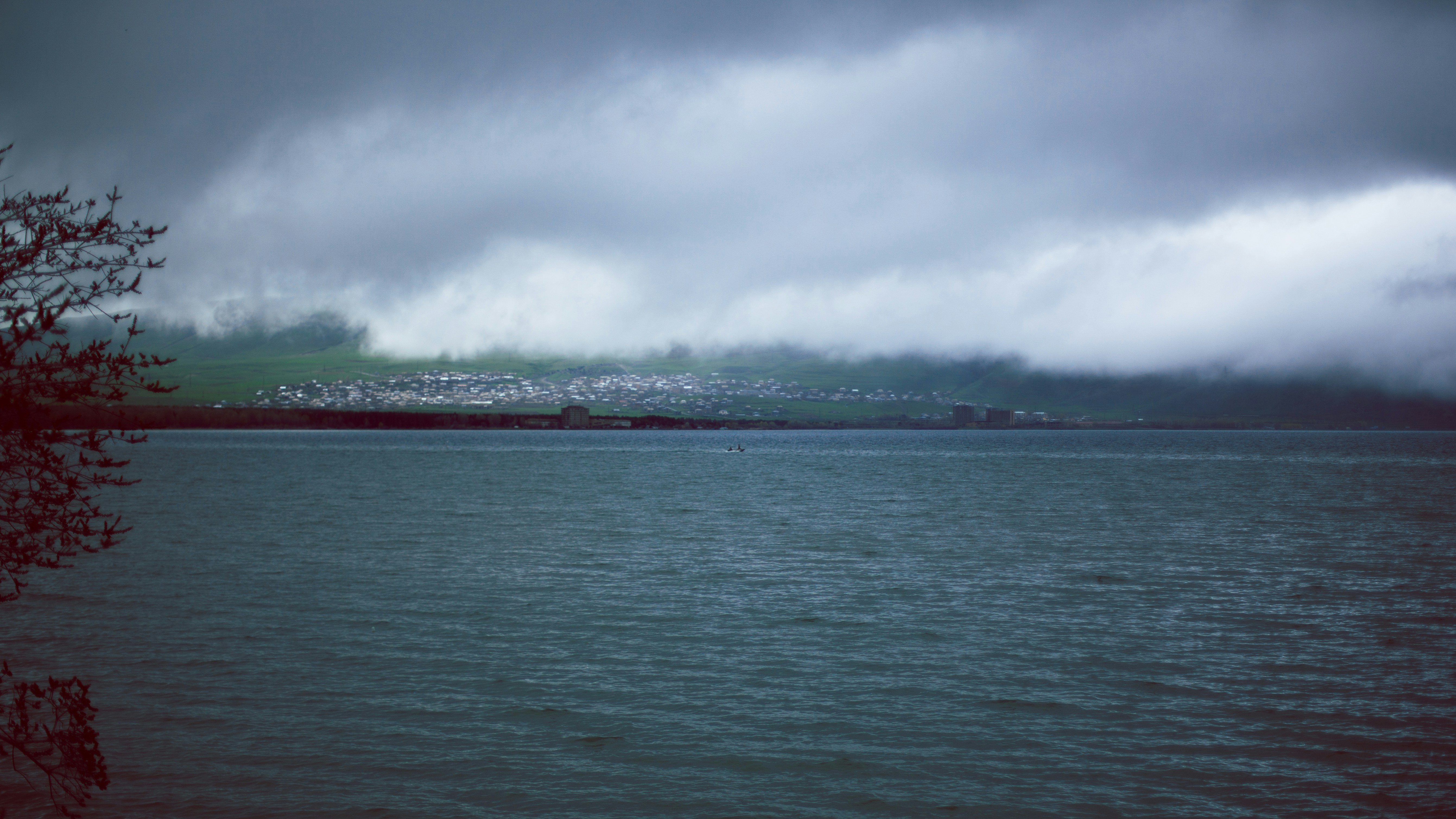 Photo by koryunhills