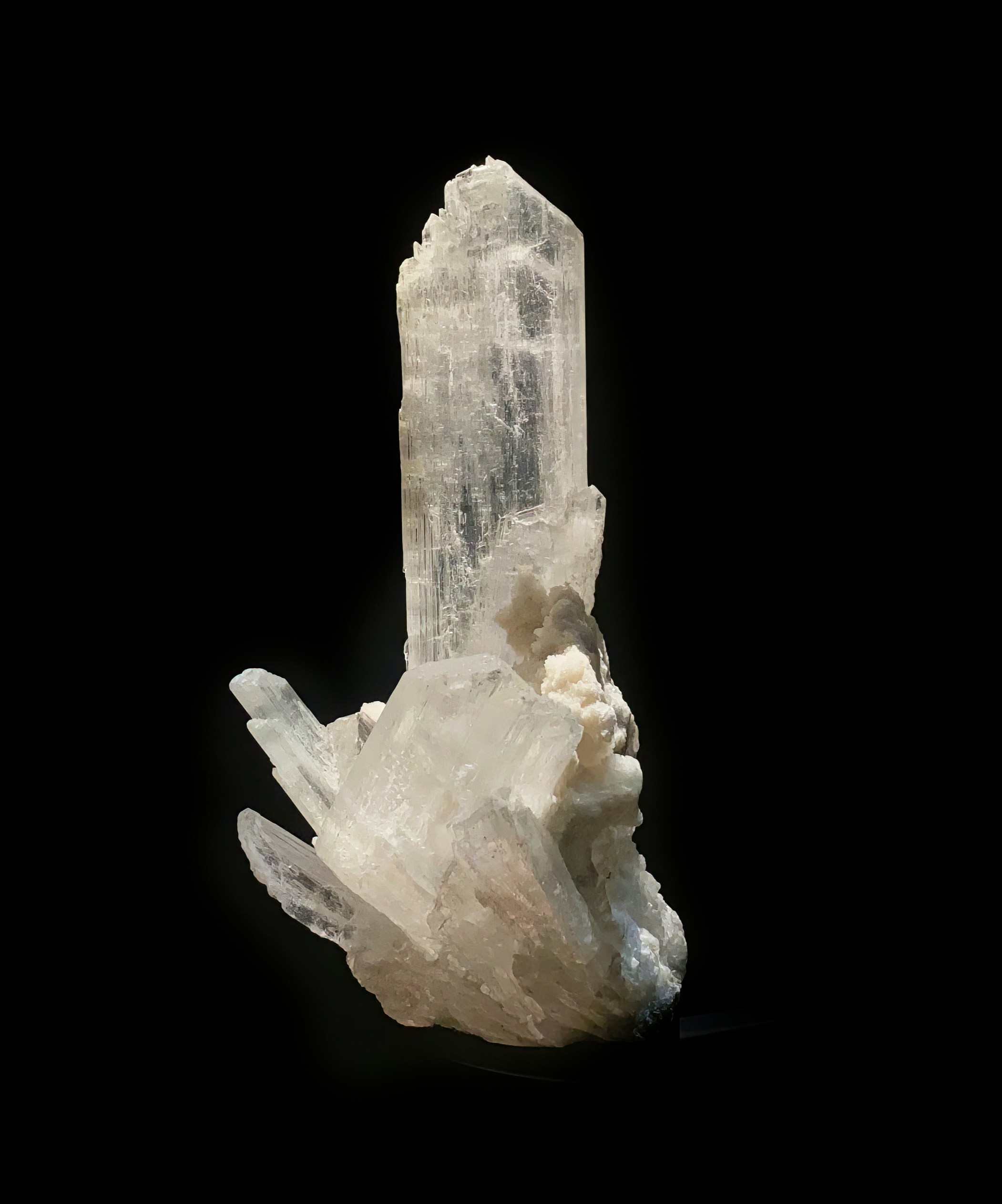 un primo piano di un cristallo