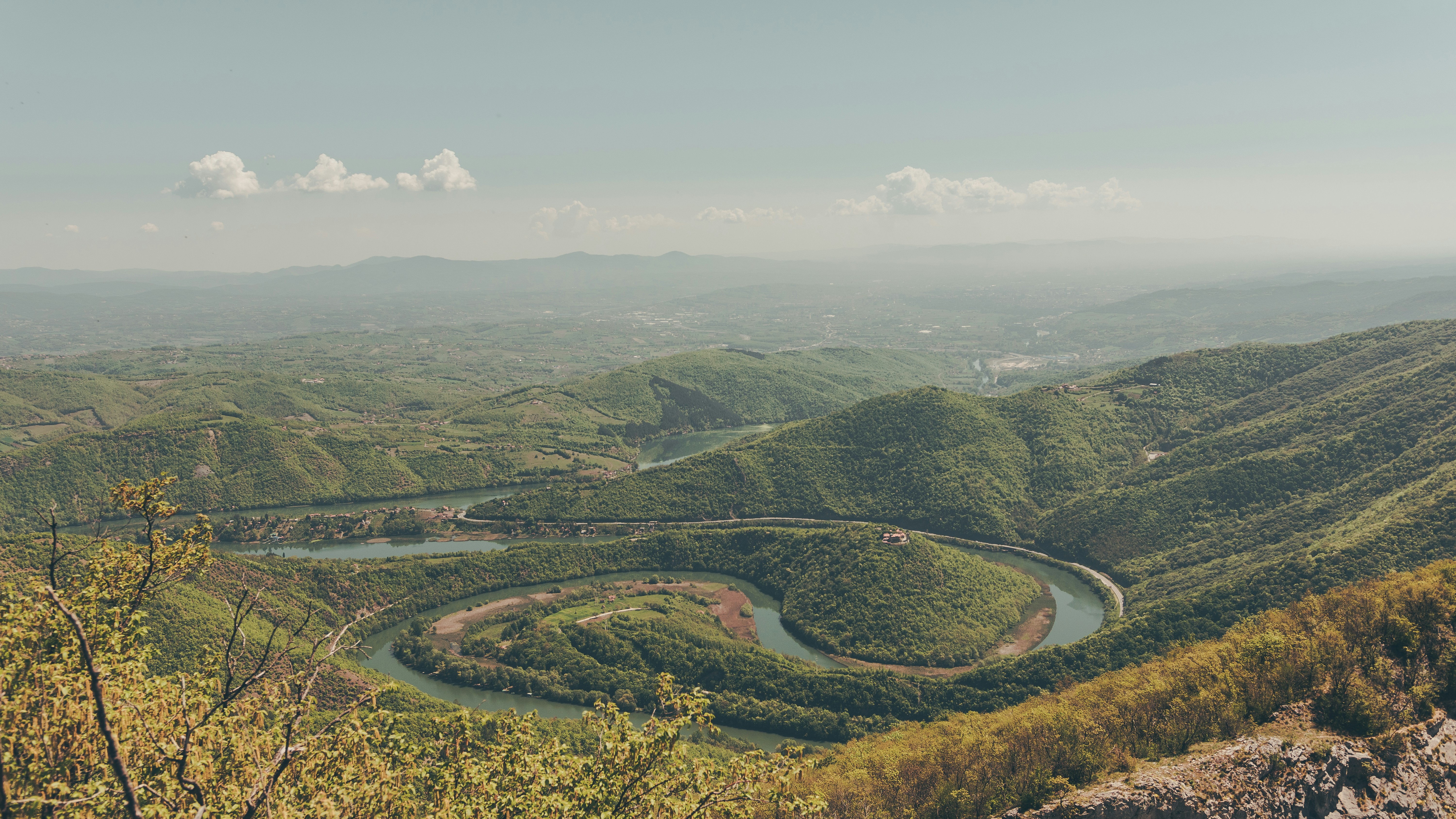 Stay online in the Serbia with a prepaid eSIM from eSIMlii. Instant activation, no roaming charges, and reliable coverage.