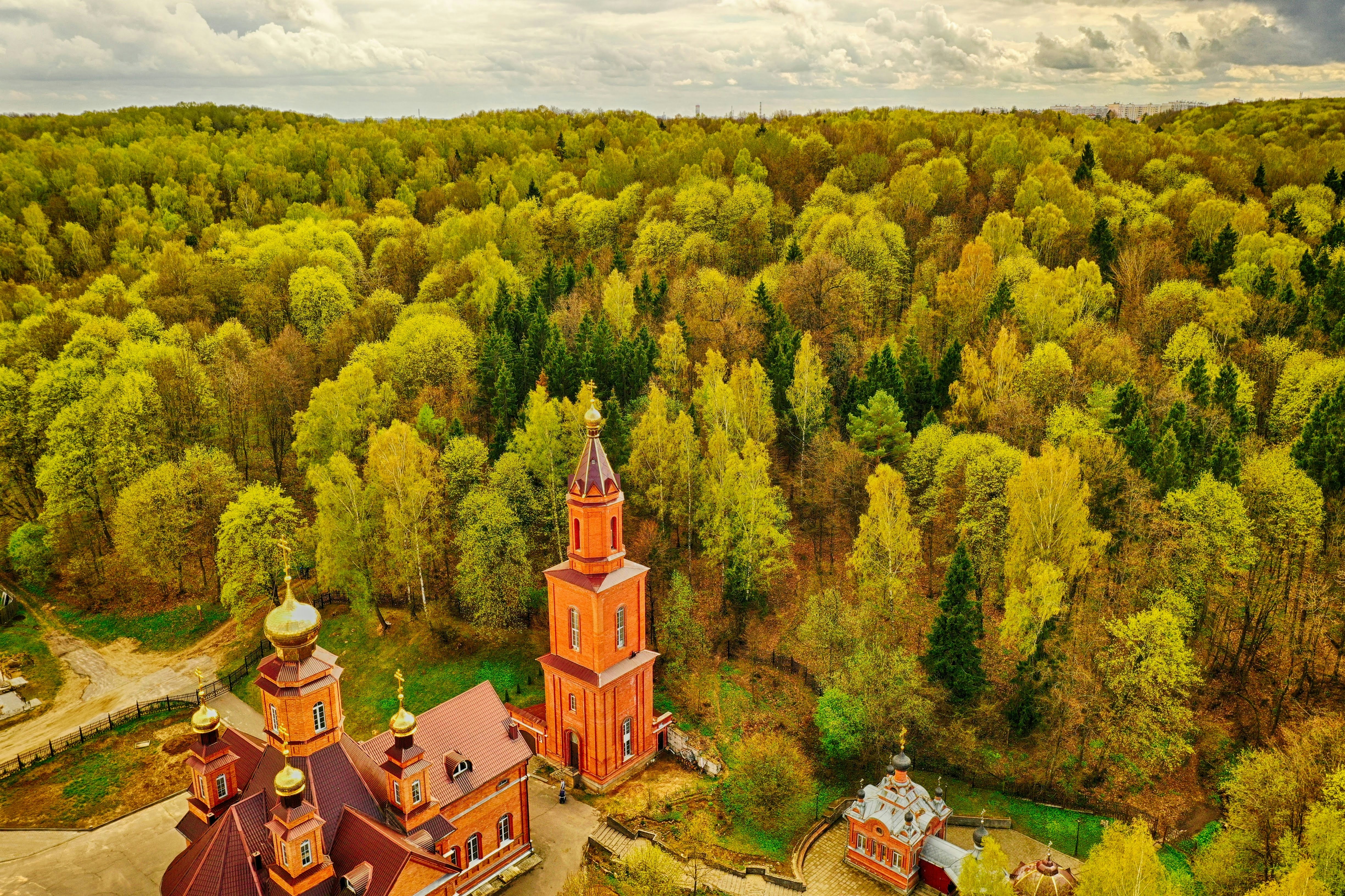 Stay online in the Belarus with a prepaid eSIM from eSIMlii. Instant activation, no roaming charges, and reliable coverage.