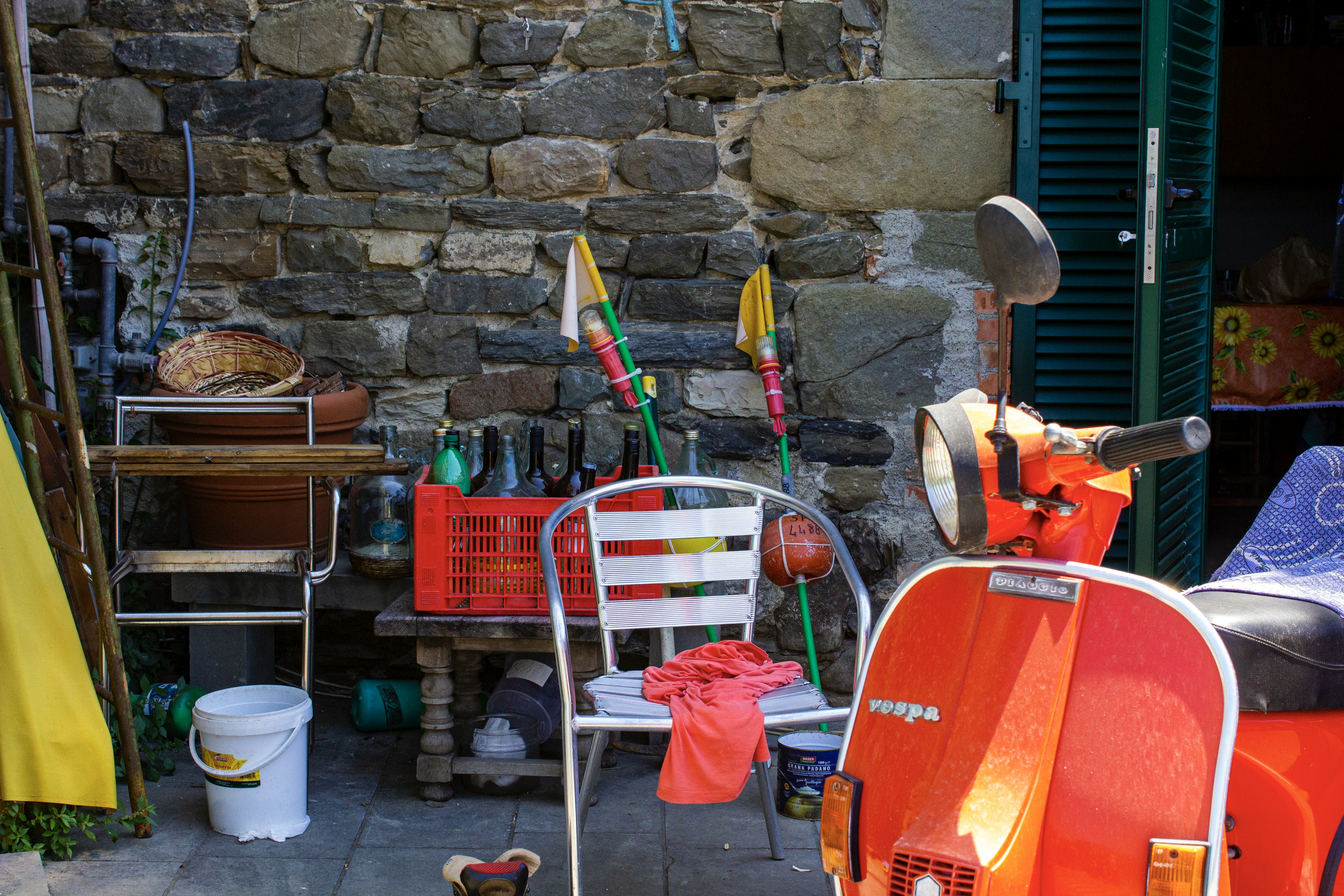 photo-1652215388332-bd629a1613a4?ixid=M3