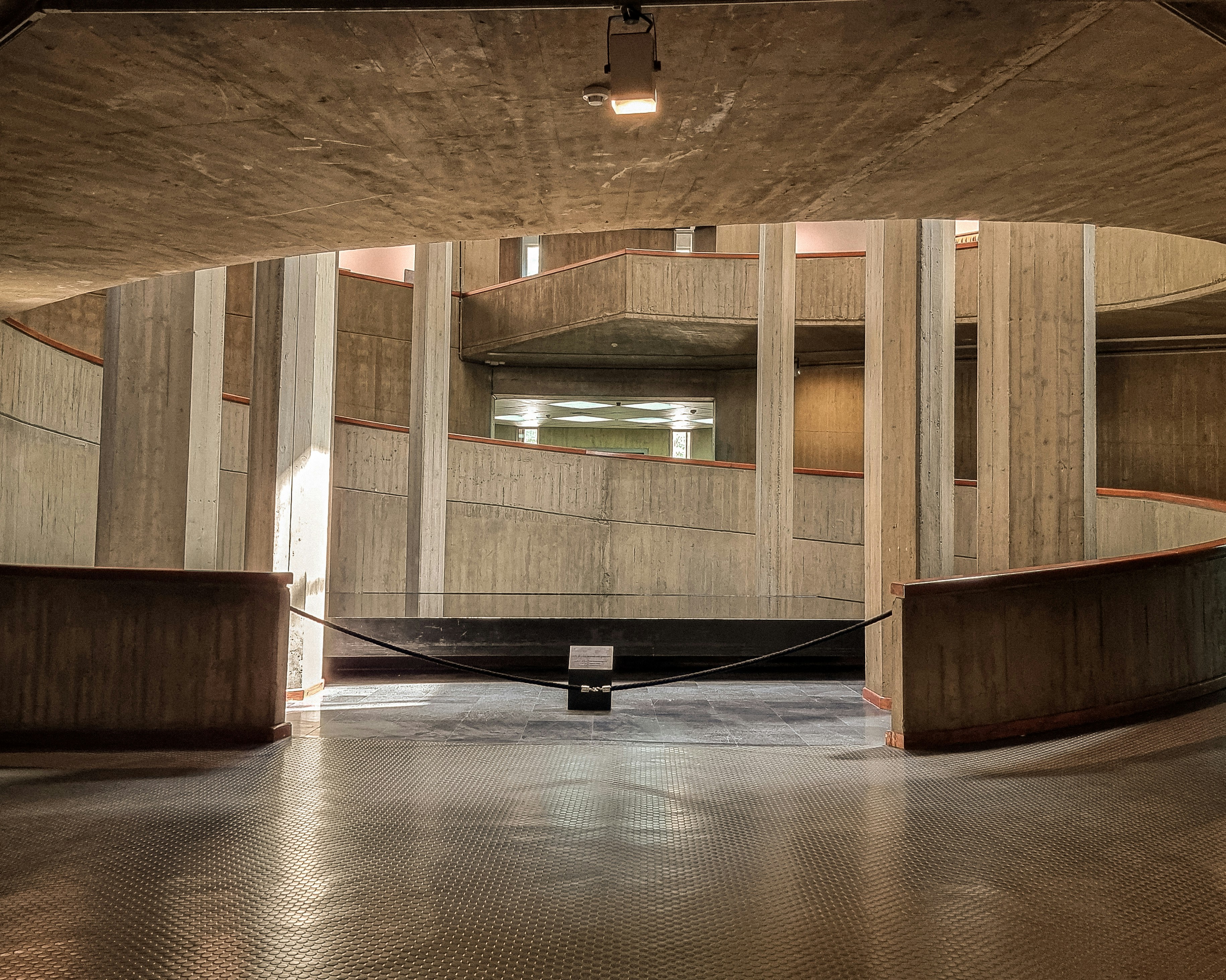 Photo by pouriaoskuie