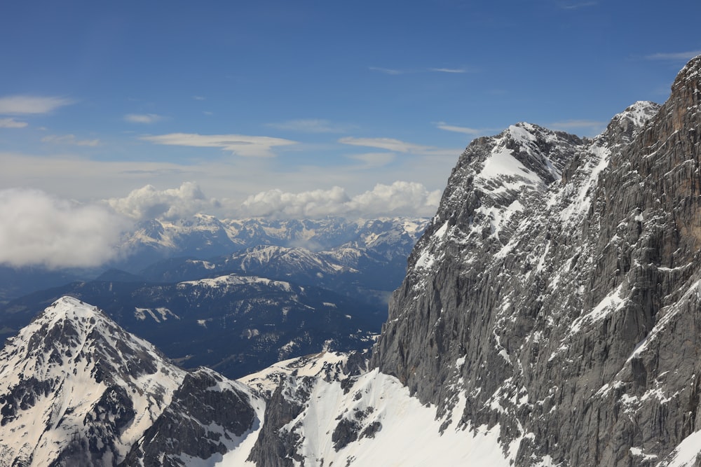 a snowy mountain range