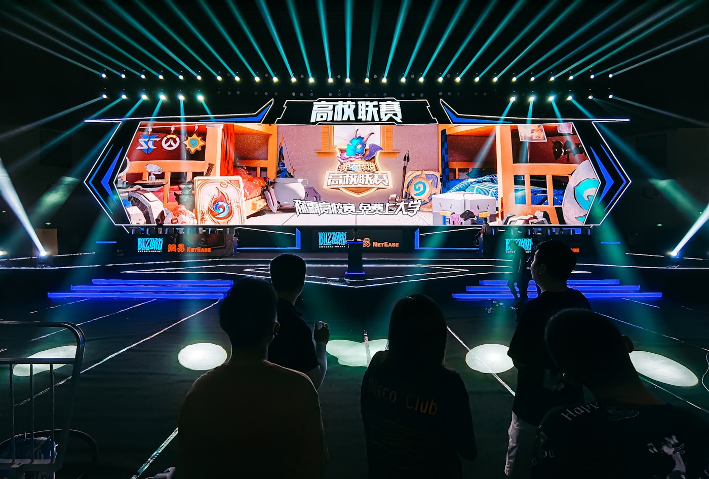 STAGE / VIP