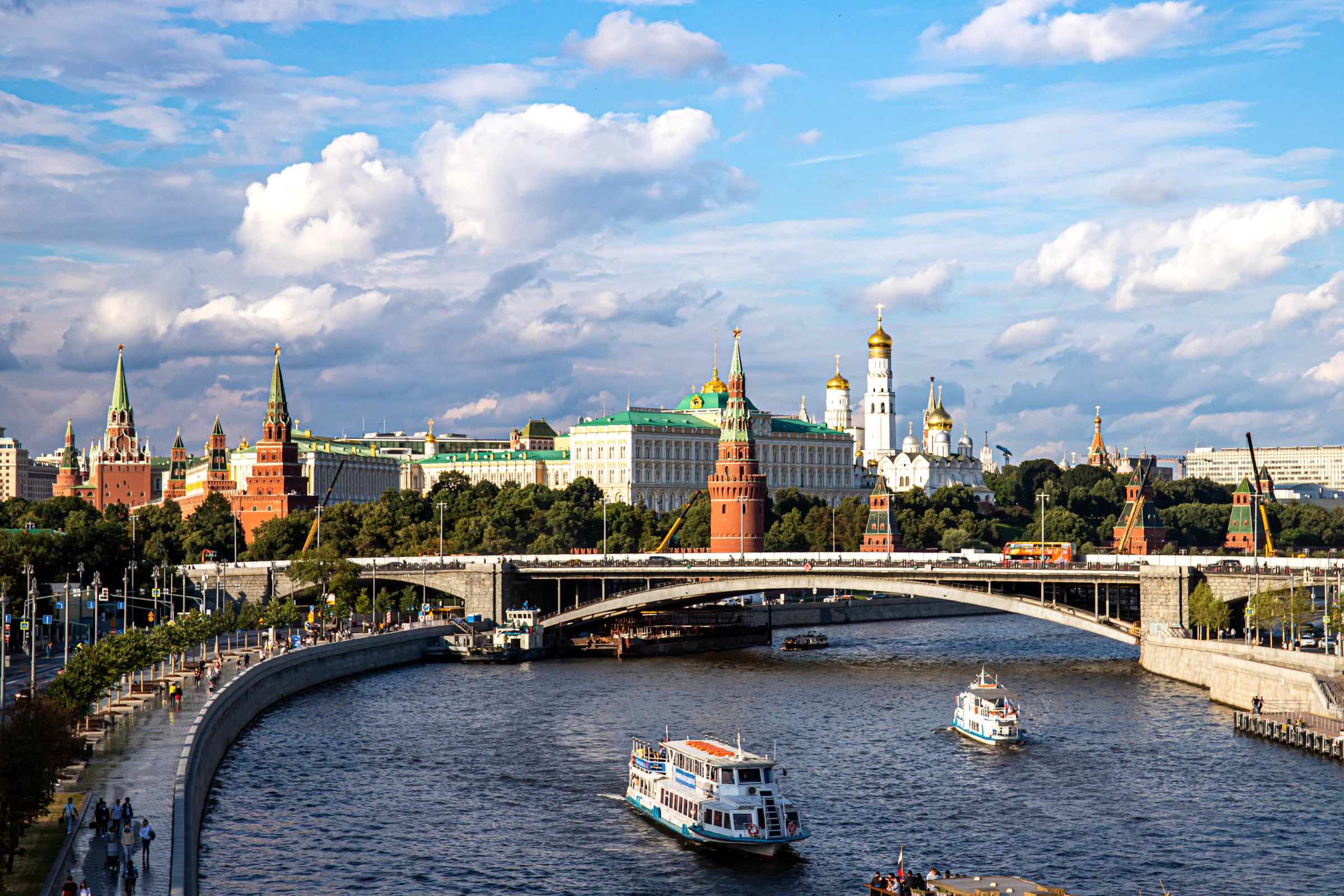 Moskvas Kreml vid Moskvafloden, Ryssland
