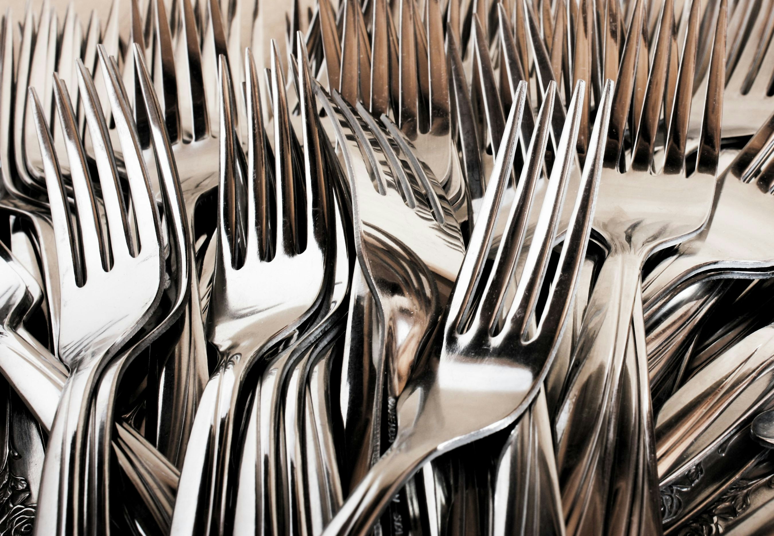 A pile of forks.