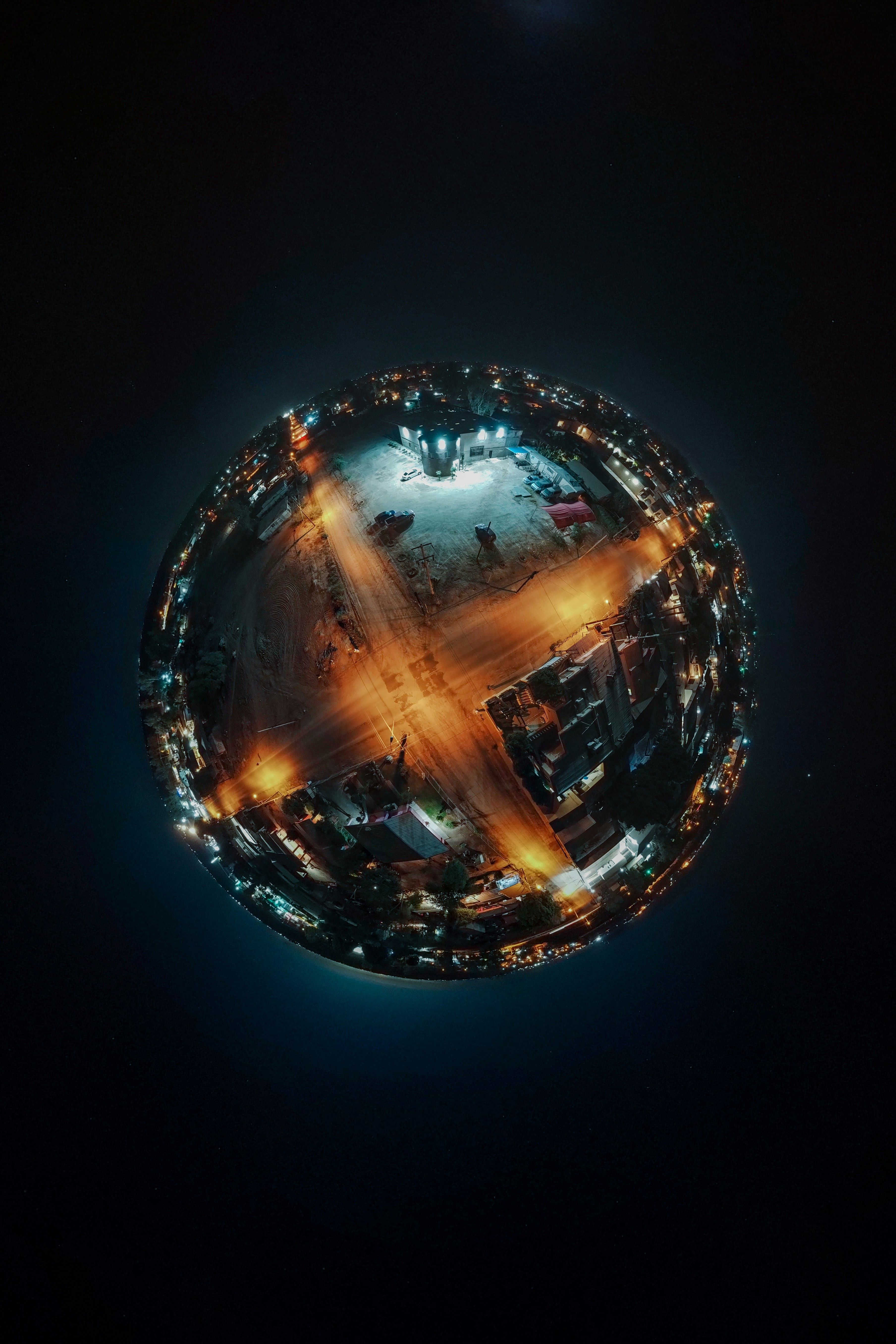 A circular object with lights photo – Free Space Image on Unsplash