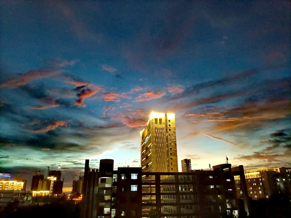 a city skyline at night