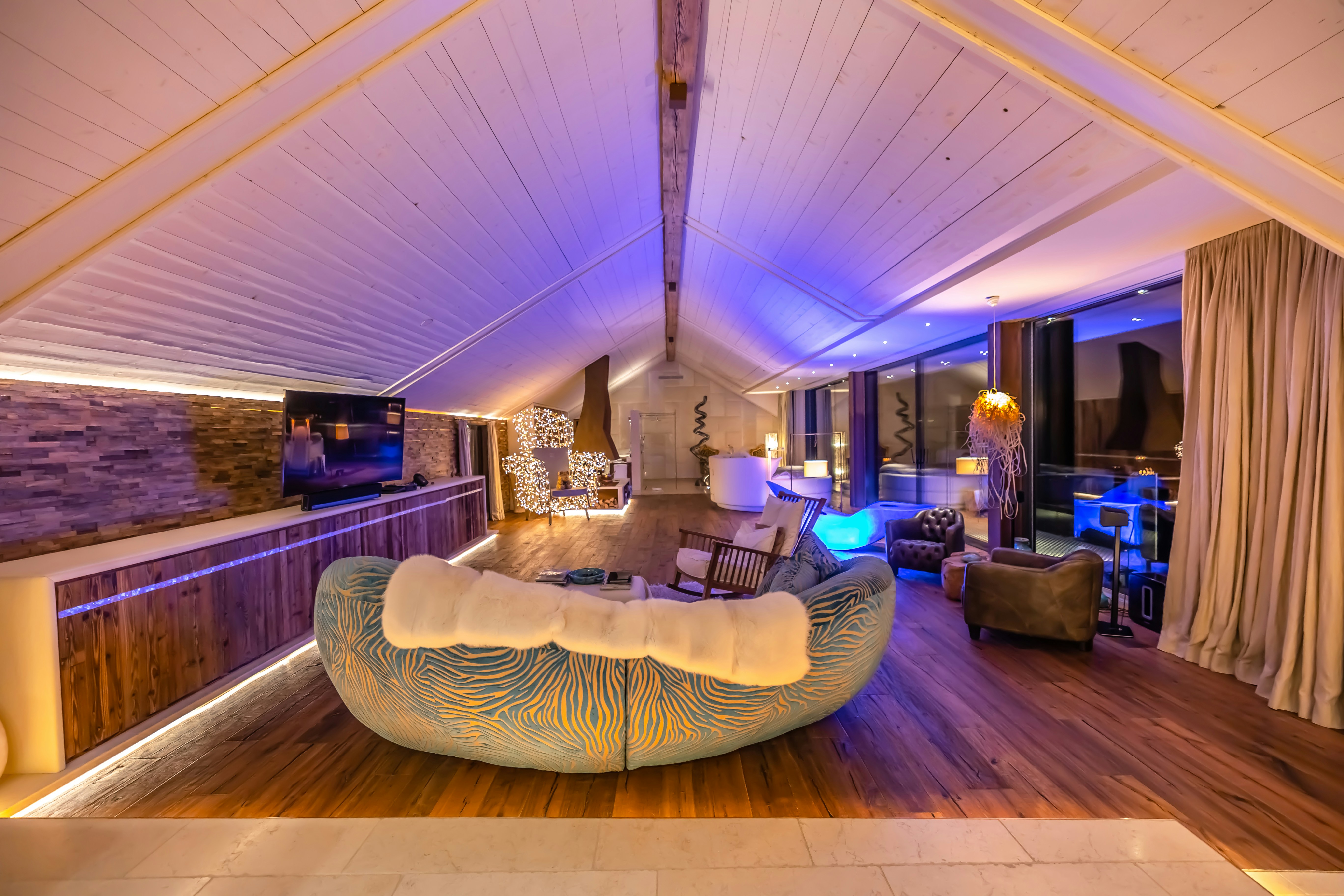 Safari lodge deck